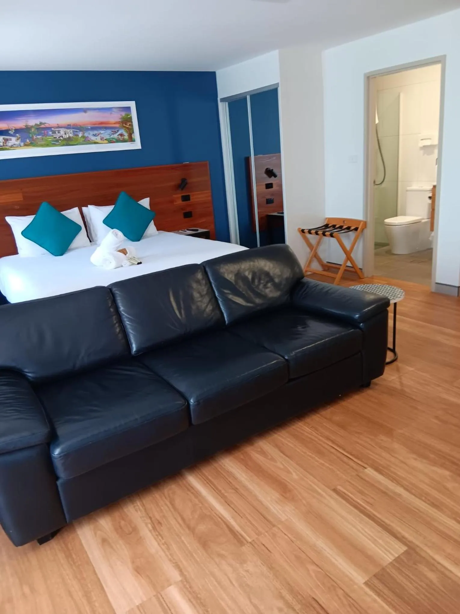 City view, Bed in Hunter Studios - Maitland