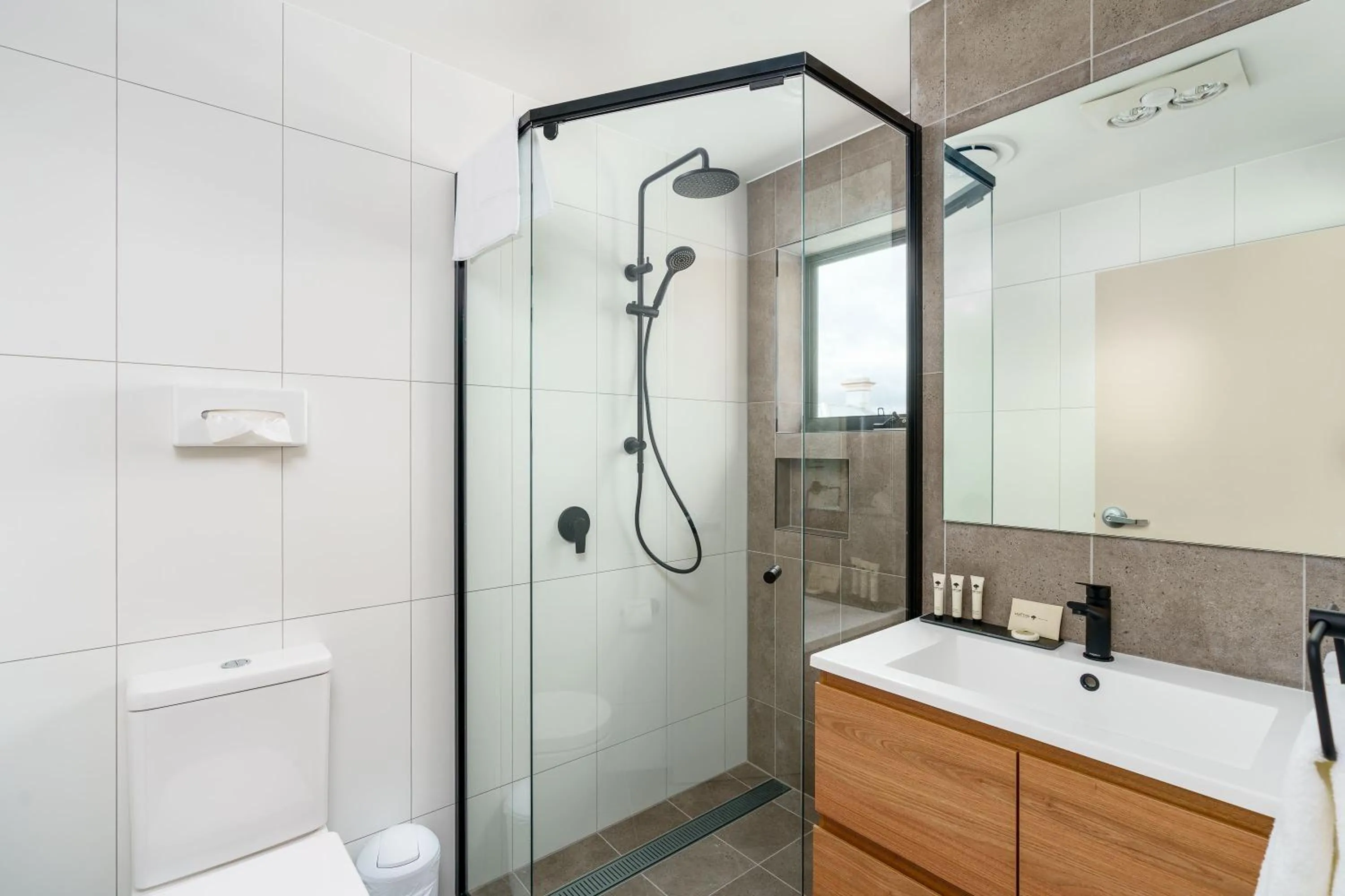 Bathroom in Hunter Studios - Maitland
