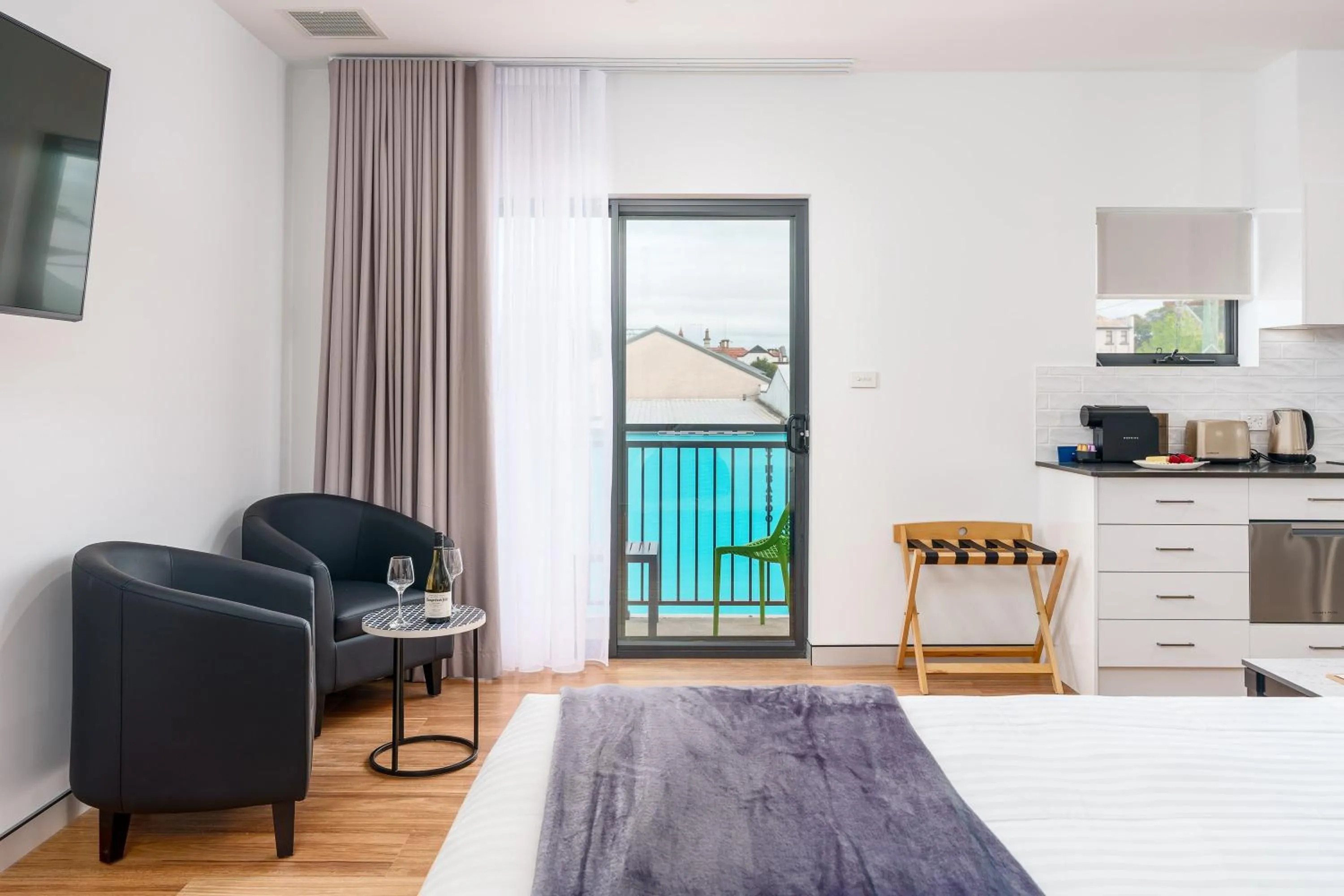 Balcony/Terrace in Hunter Studios - Maitland