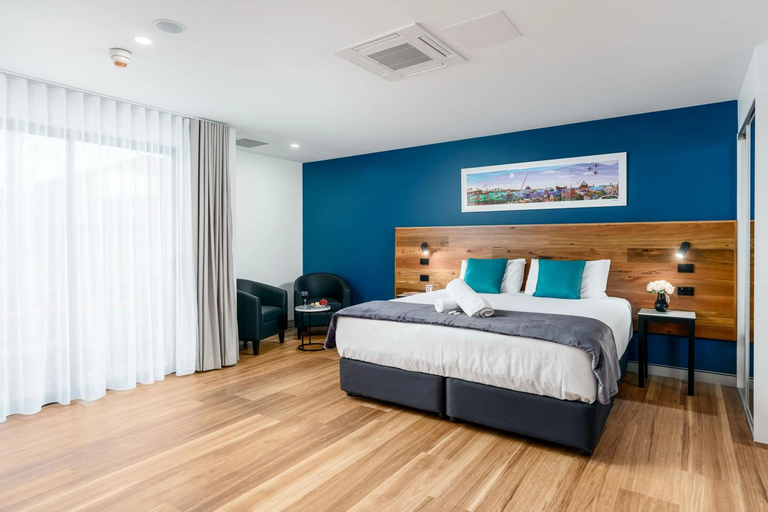 Patio, Bed in Hunter Studios - Maitland