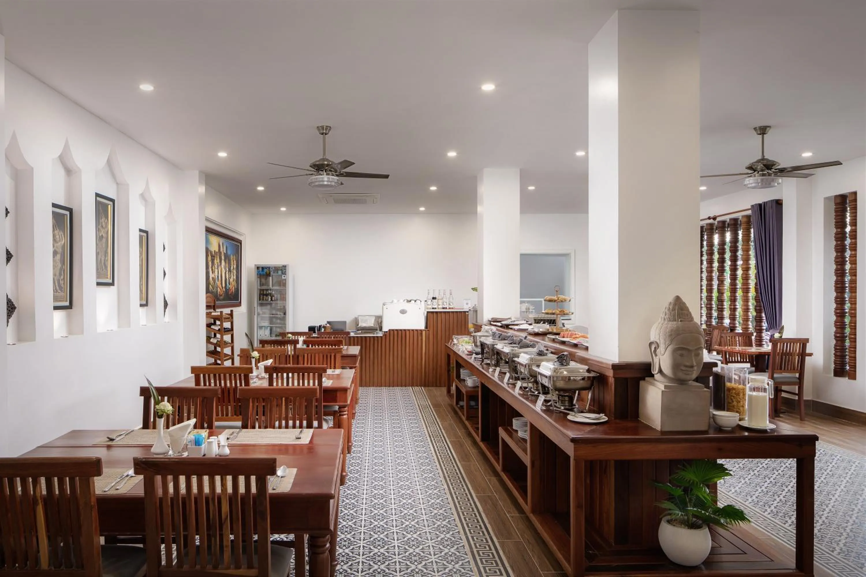 Restaurant/places to eat in Two Seasons Siem Reap Hotel
