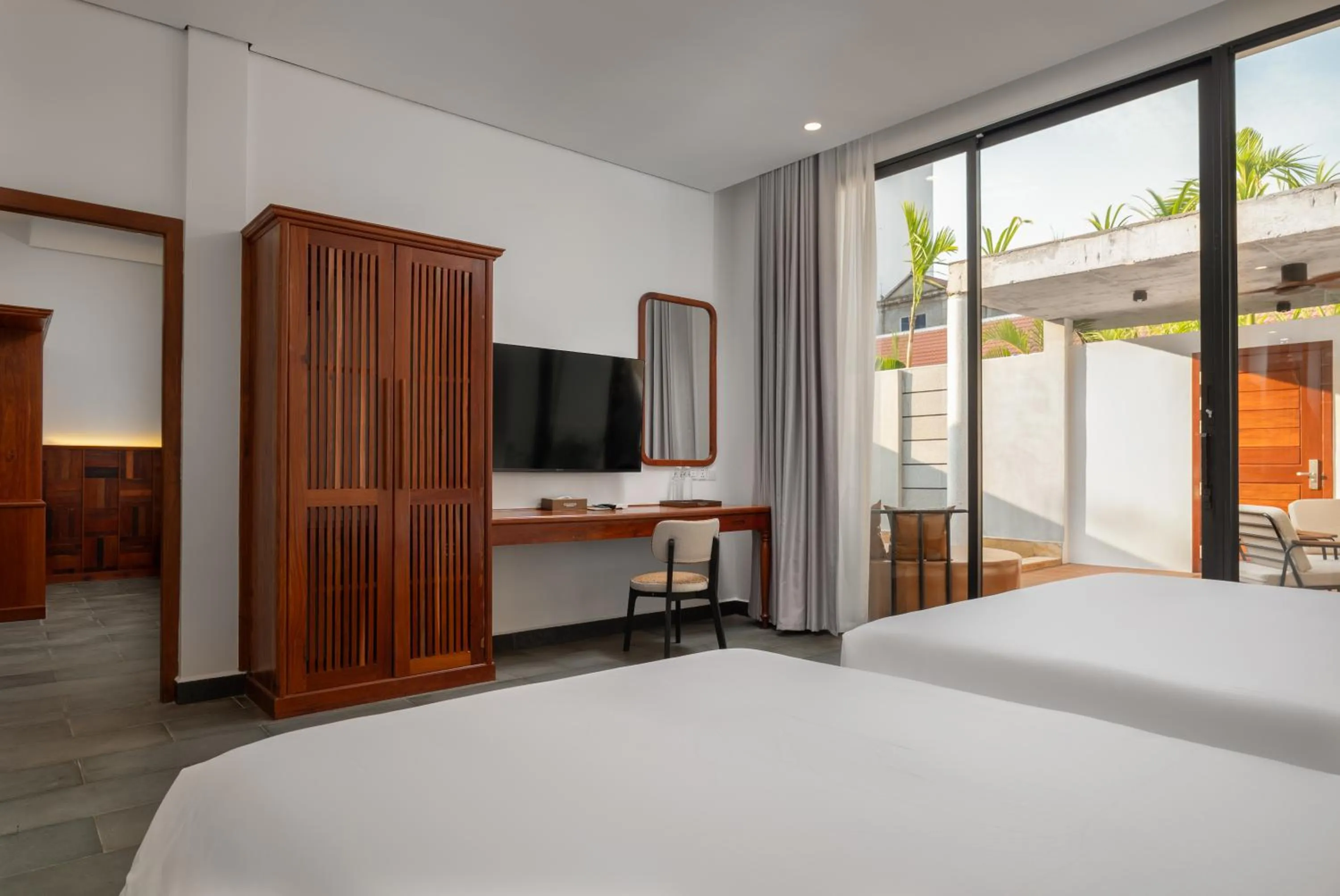 Bedroom, Bed in Two Seasons Siem Reap Hotel