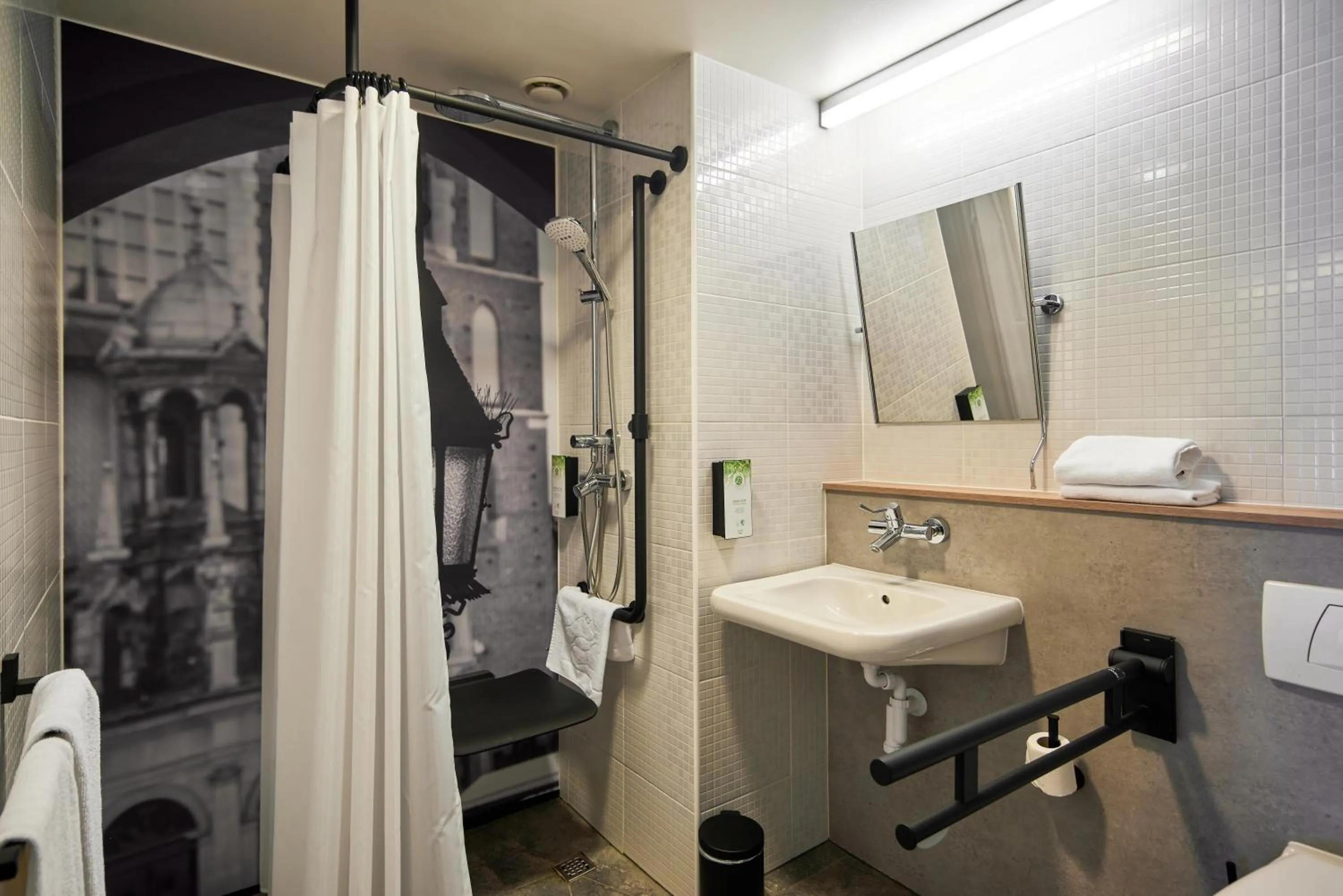 Bathroom in CAMPANILE PRIME Krakow Old Town