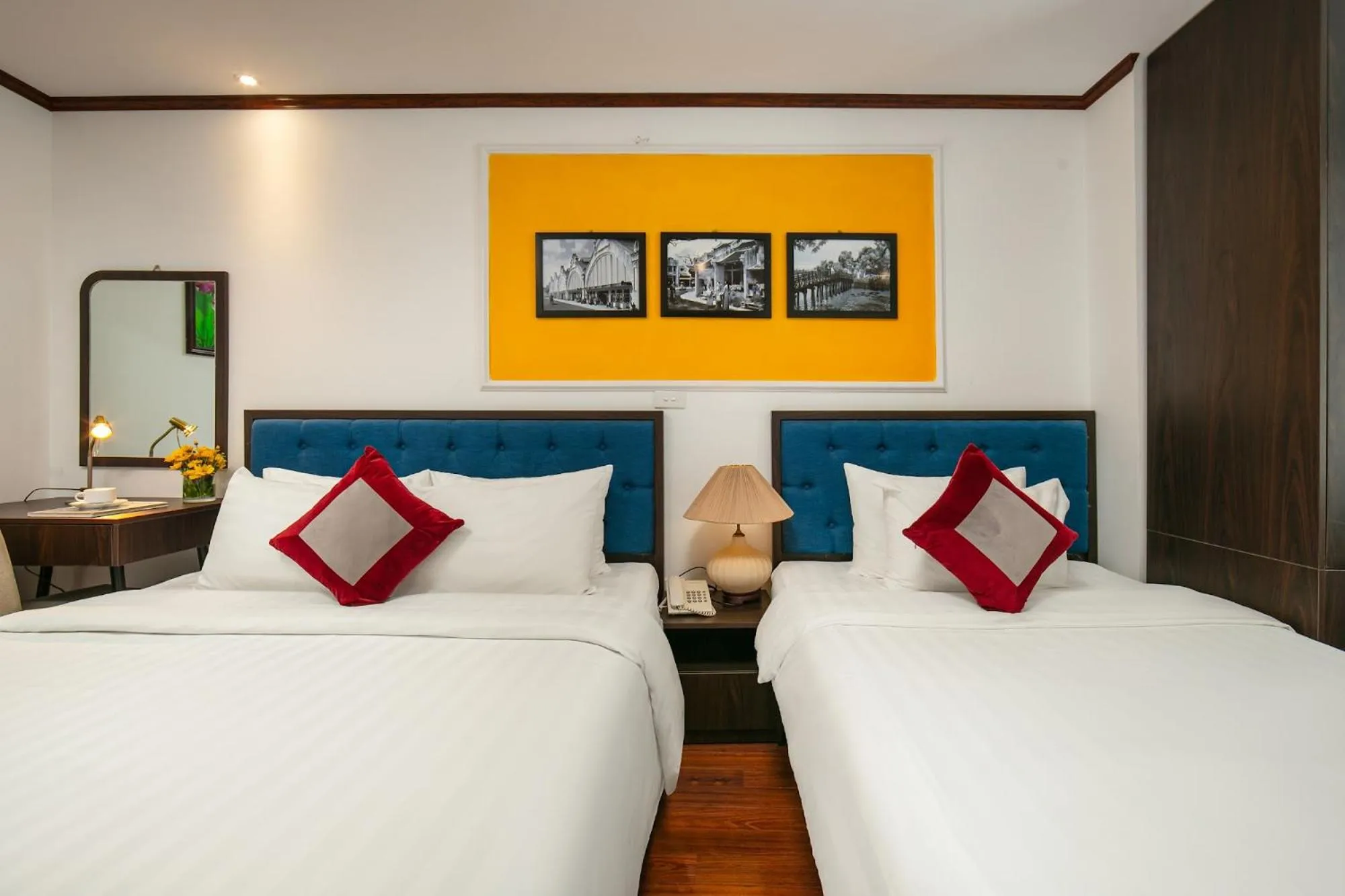 Bed in Silk Flower Hotel & Spa