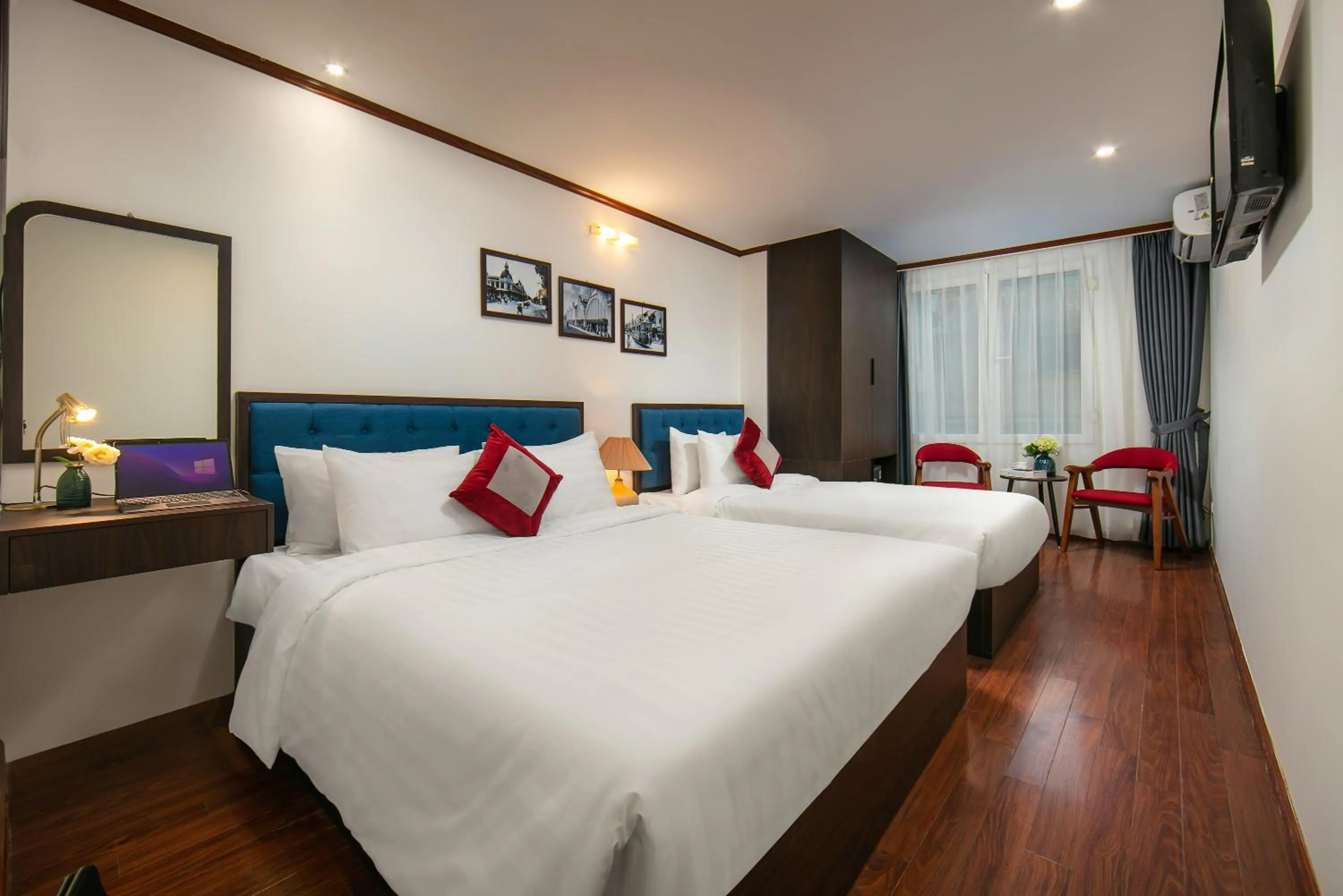 Bedroom, Bed in Silk Flower Hotel & Spa