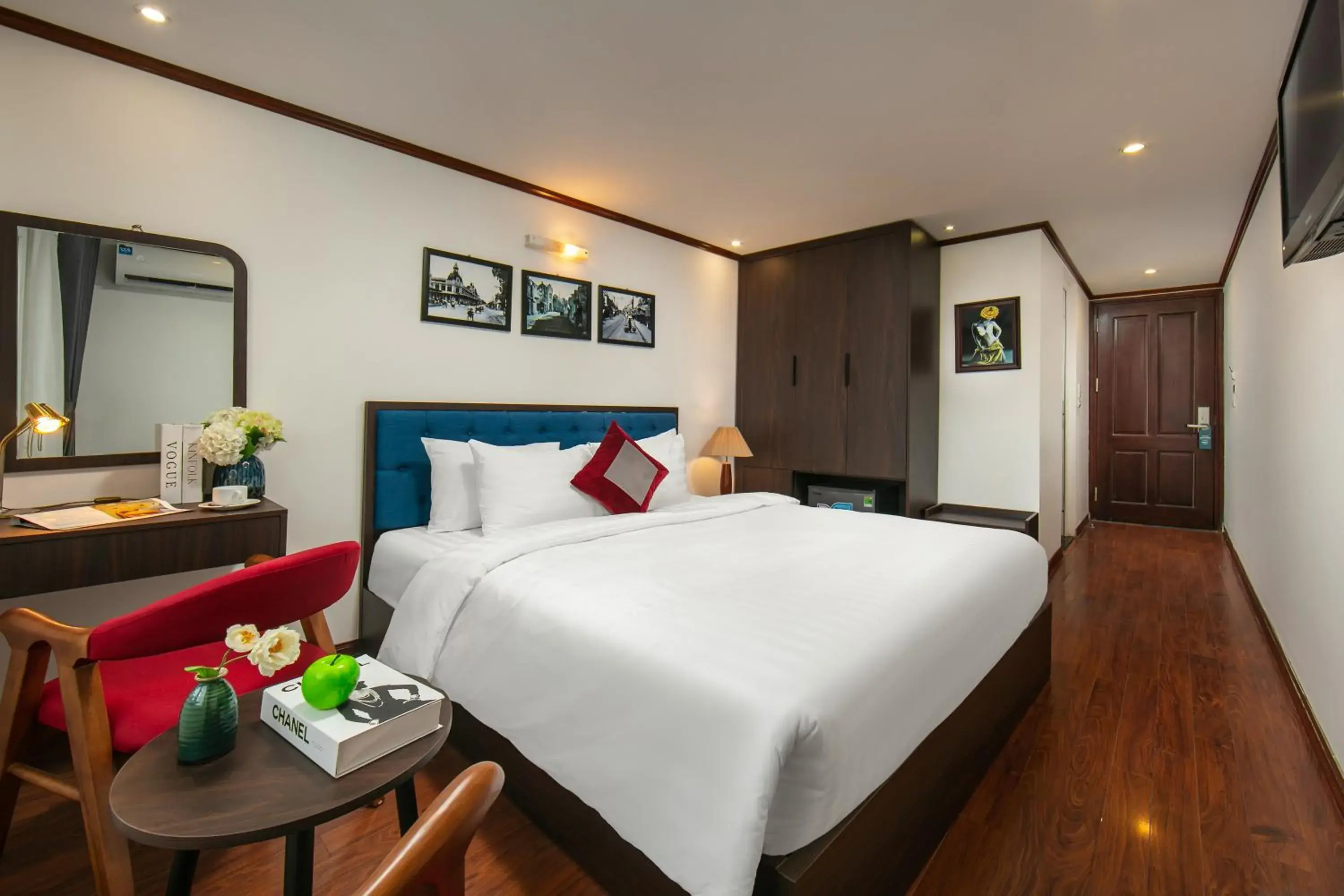 Deluxe Double Room in Silk Flower Hotel & Spa Deluxe Double Room in Silk Flower Hotel & Spa
