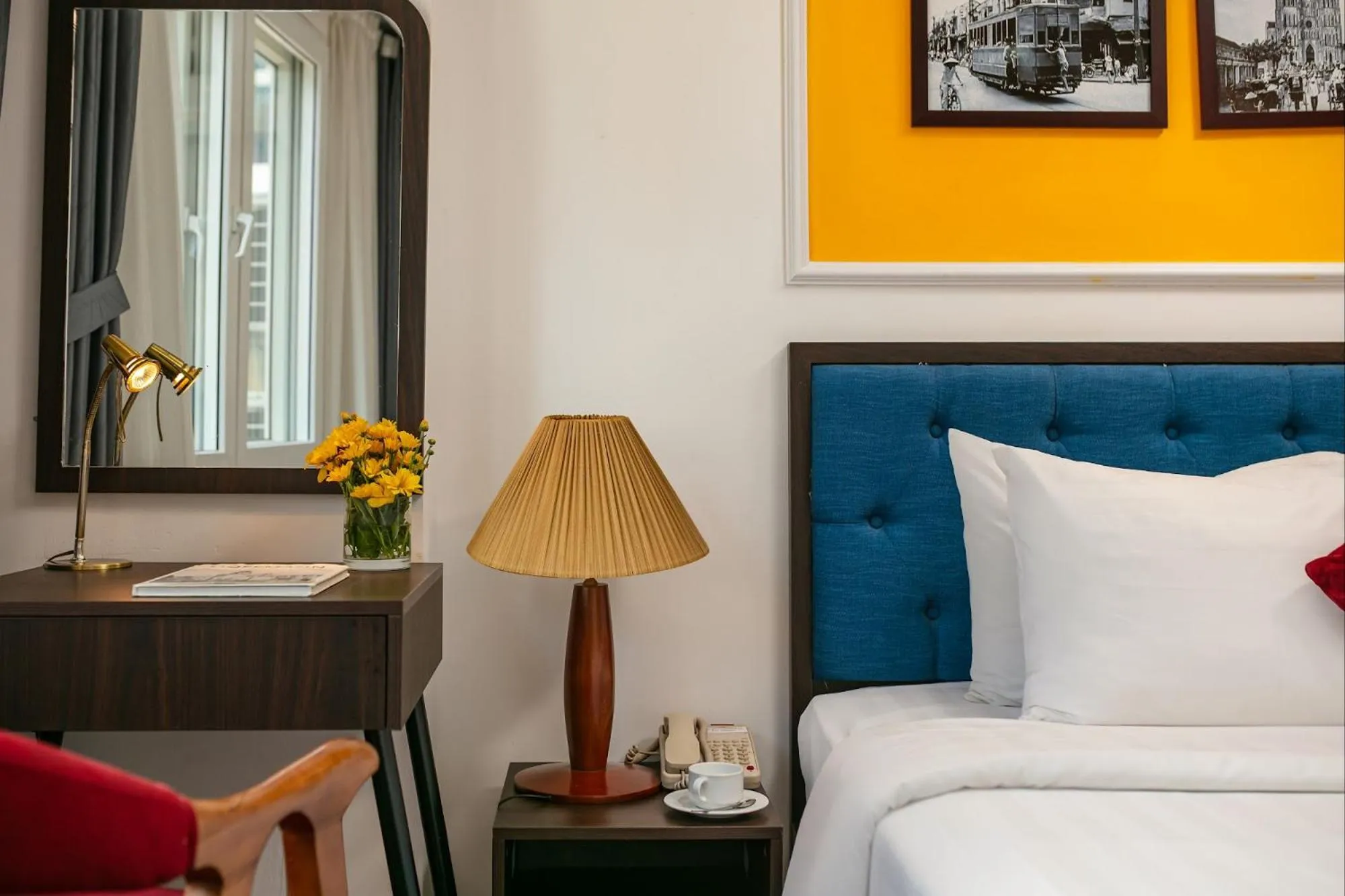 Bed in Silk Flower Hotel & Spa