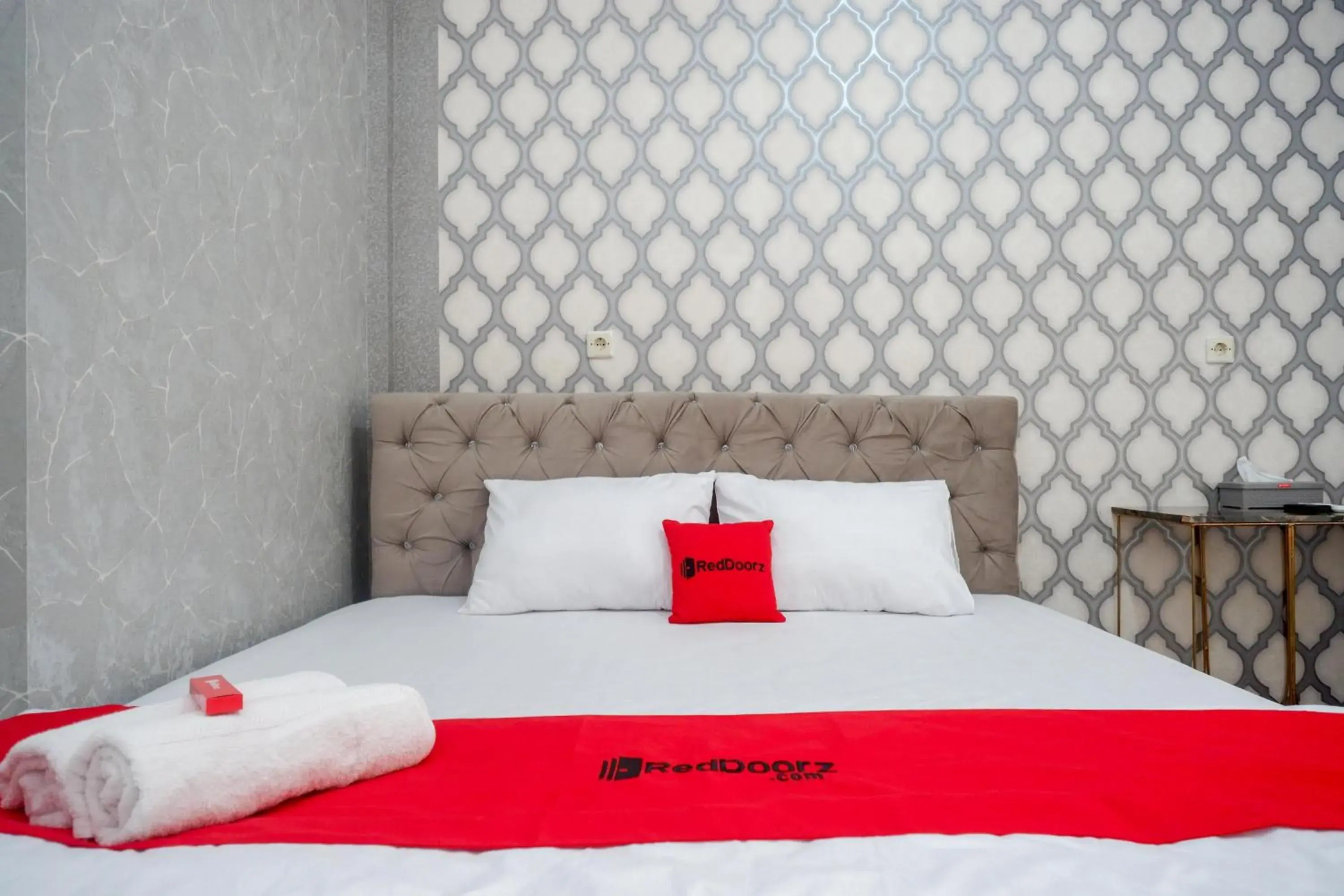 Standard Double Room in RedDoorz Syariah near Taruna Nusantara Magelang Standard Double Room in RedDoorz Syariah near Taruna Nusantara Magelang