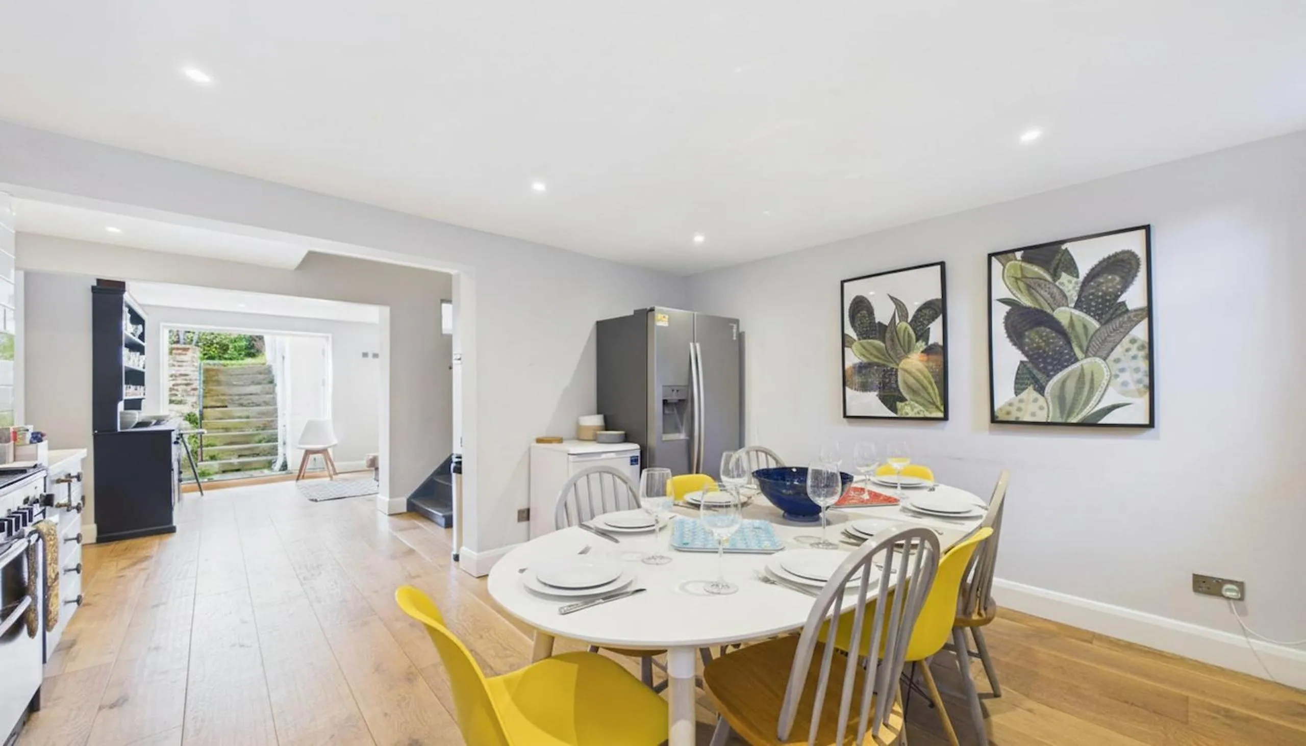 Kitchen or kitchenette in Arden Villa, sleeps 8, moments from the golden sandy beach of Ryde