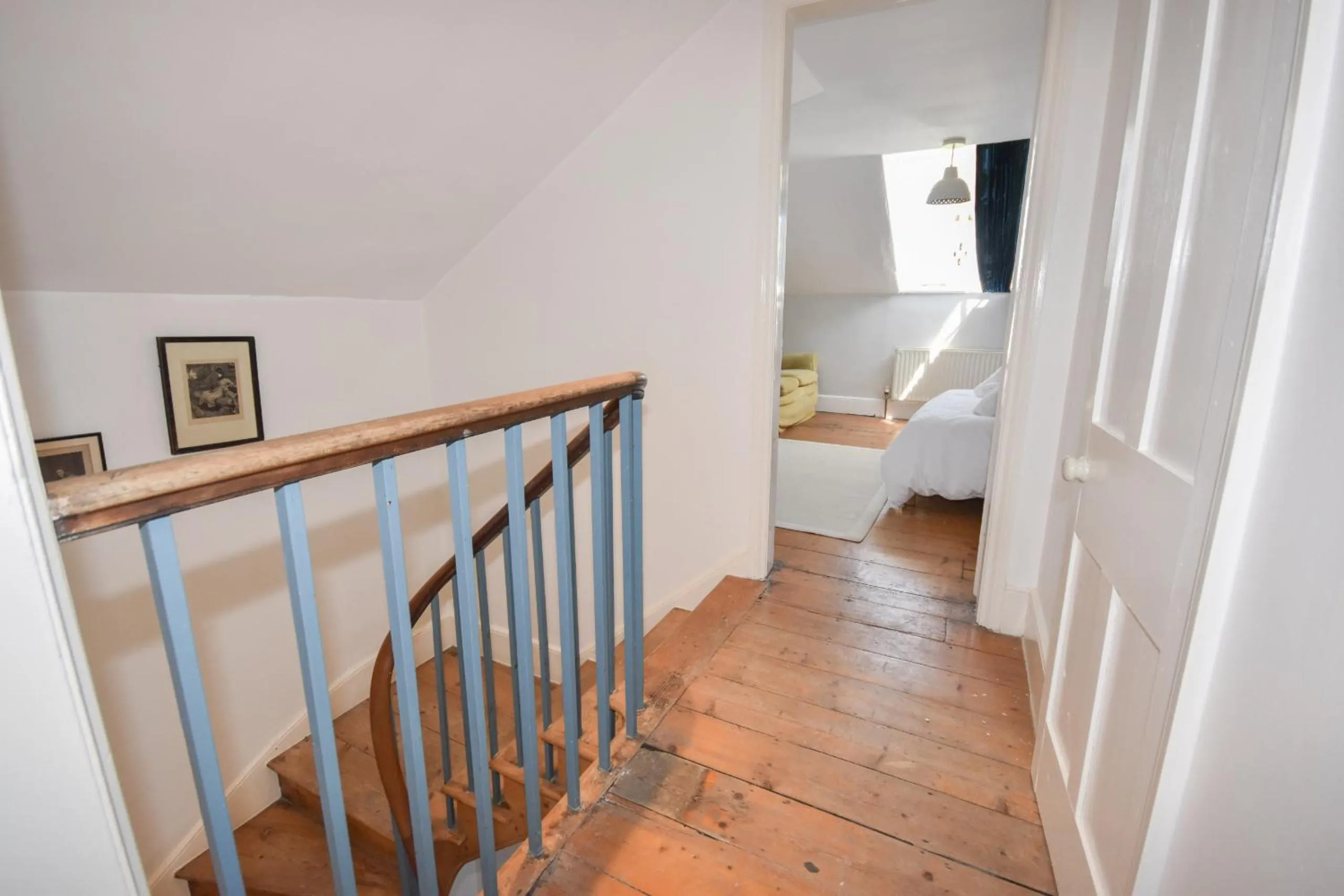 Other, Bed in Arden Villa, sleeps 8, moments from the golden sandy beach of Ryde