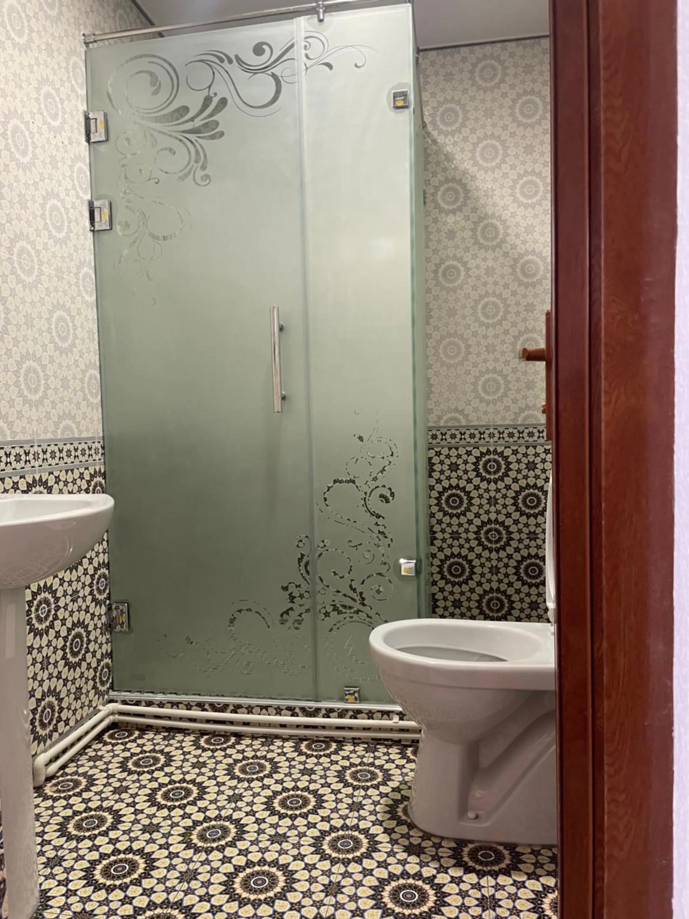 Toilet in Hotel Samarkand Ali