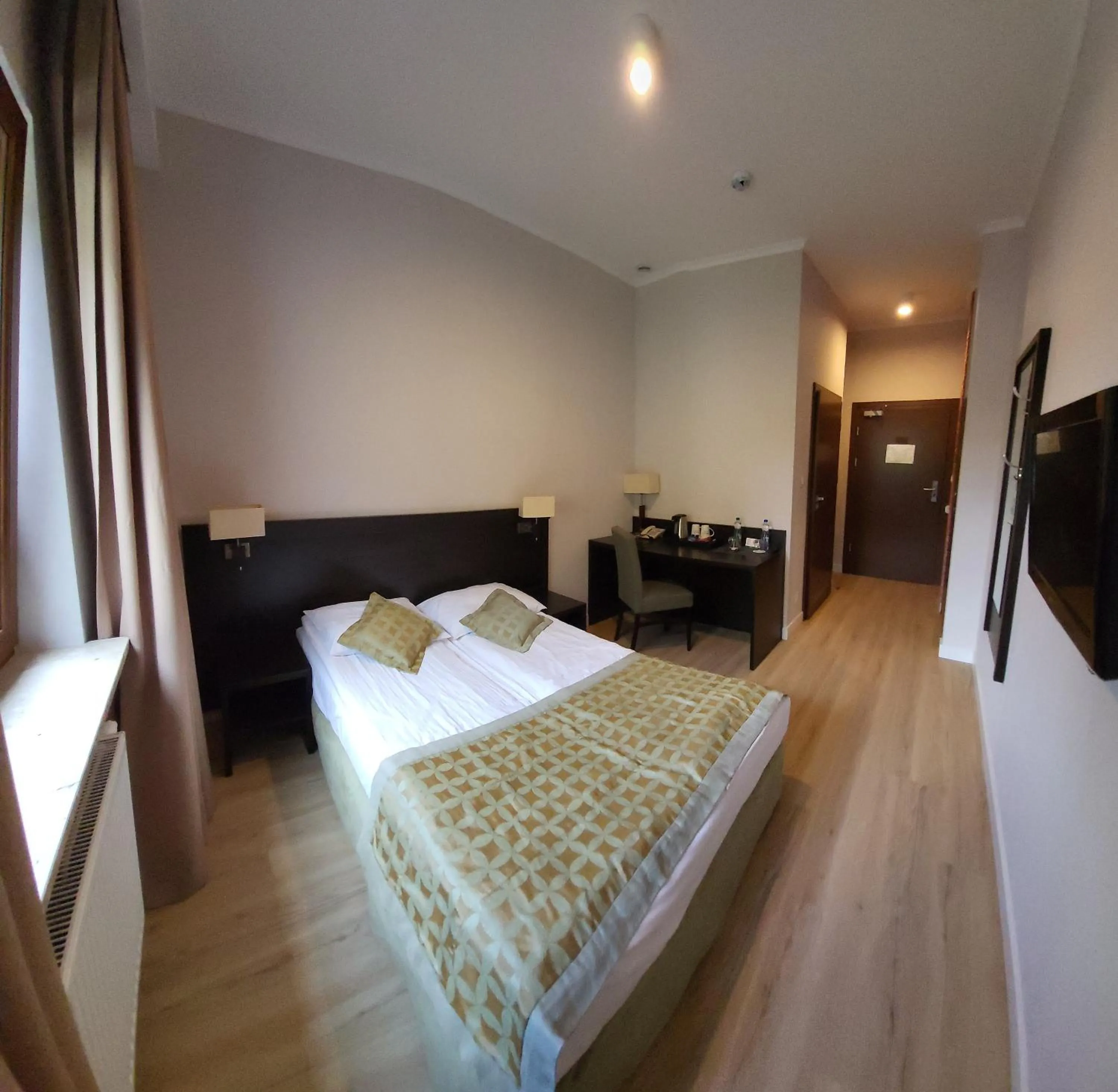 Photo of the whole room, Bed in Hotel Topaz Poznań Centrum