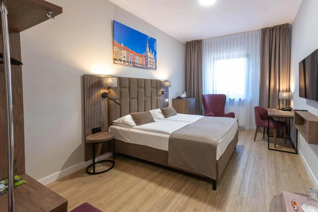 Photo of the whole room, Bed in Hotel Topaz Poznań Centrum