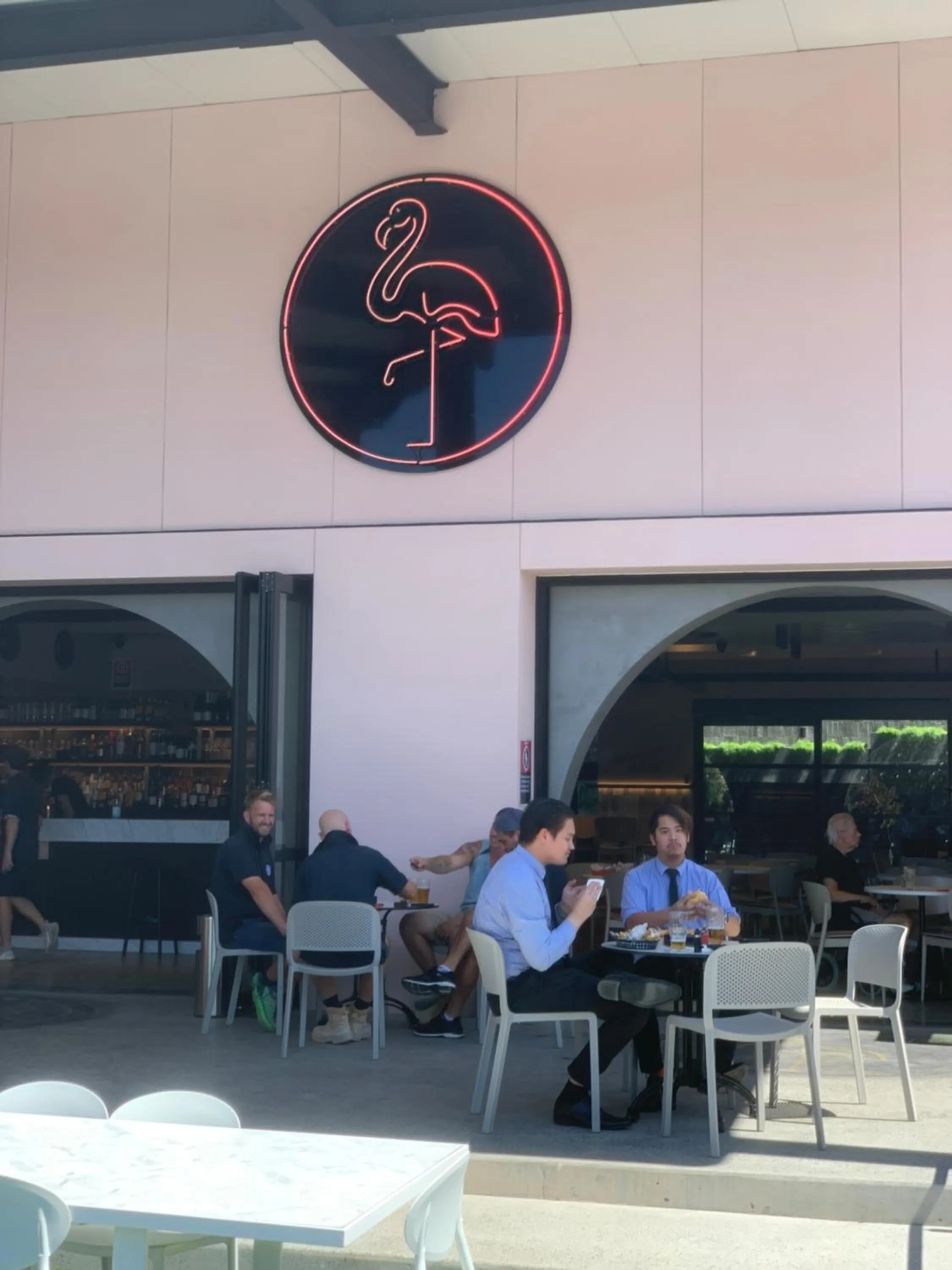 Restaurant/places to eat in Illinois Hotel