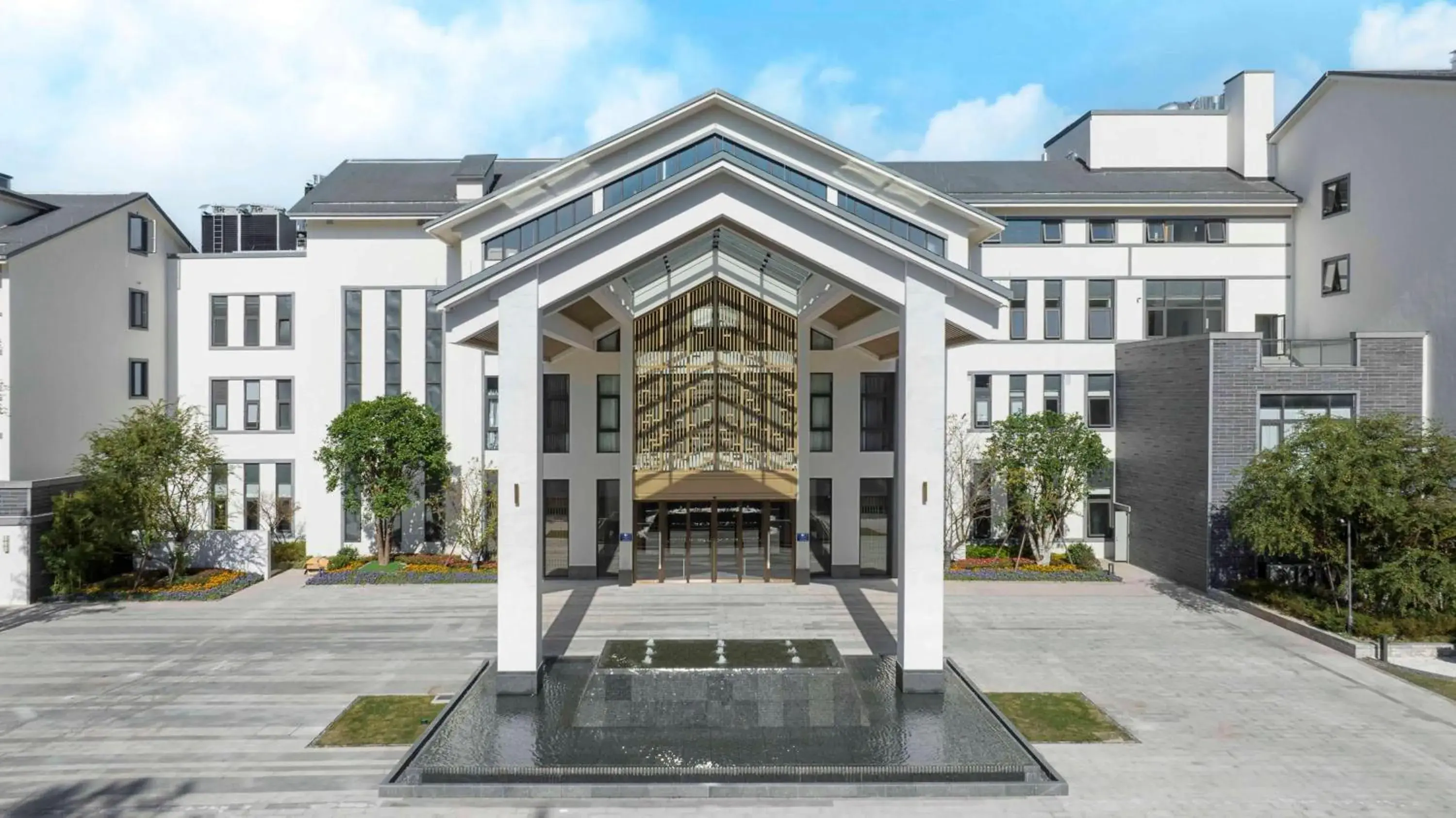 Property building in Doubletree By Hilton Taizhou Shenxianju Property building in Doubletree By Hilton Taizhou Shenxianju