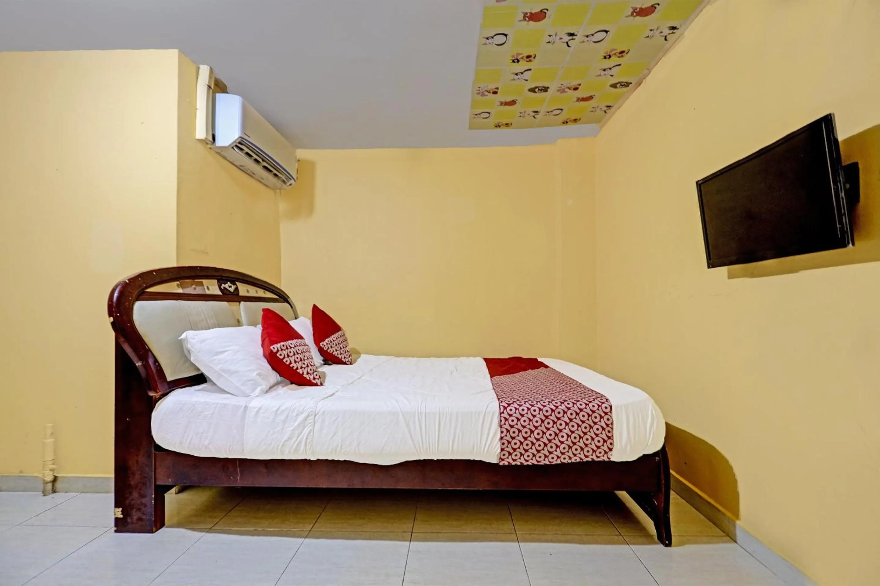 Bedroom, Bed in Hotel O Jasmine 999