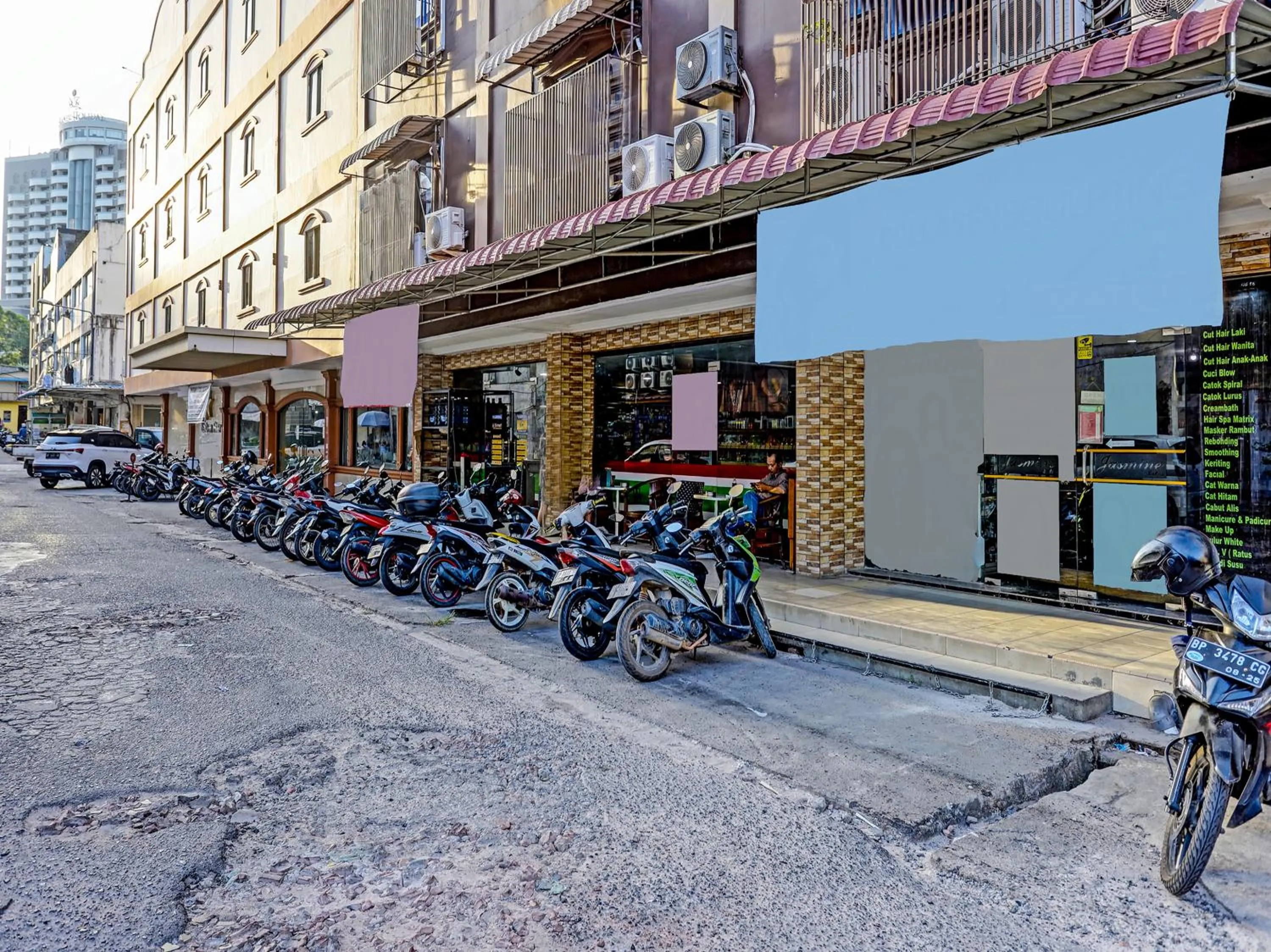 Property building in Hotel O Jasmine 999