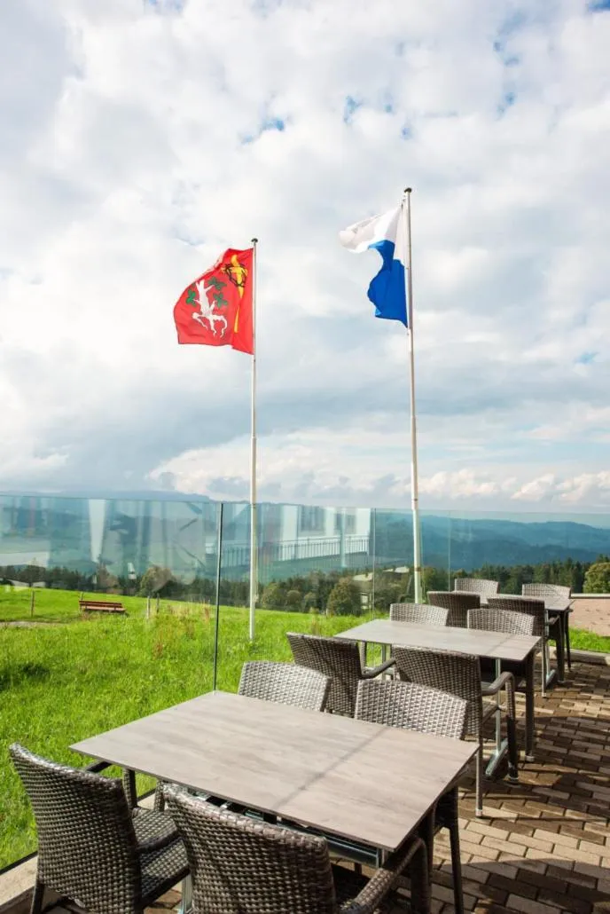 Restaurant/places to eat in Kurhaus Heiligkreuz