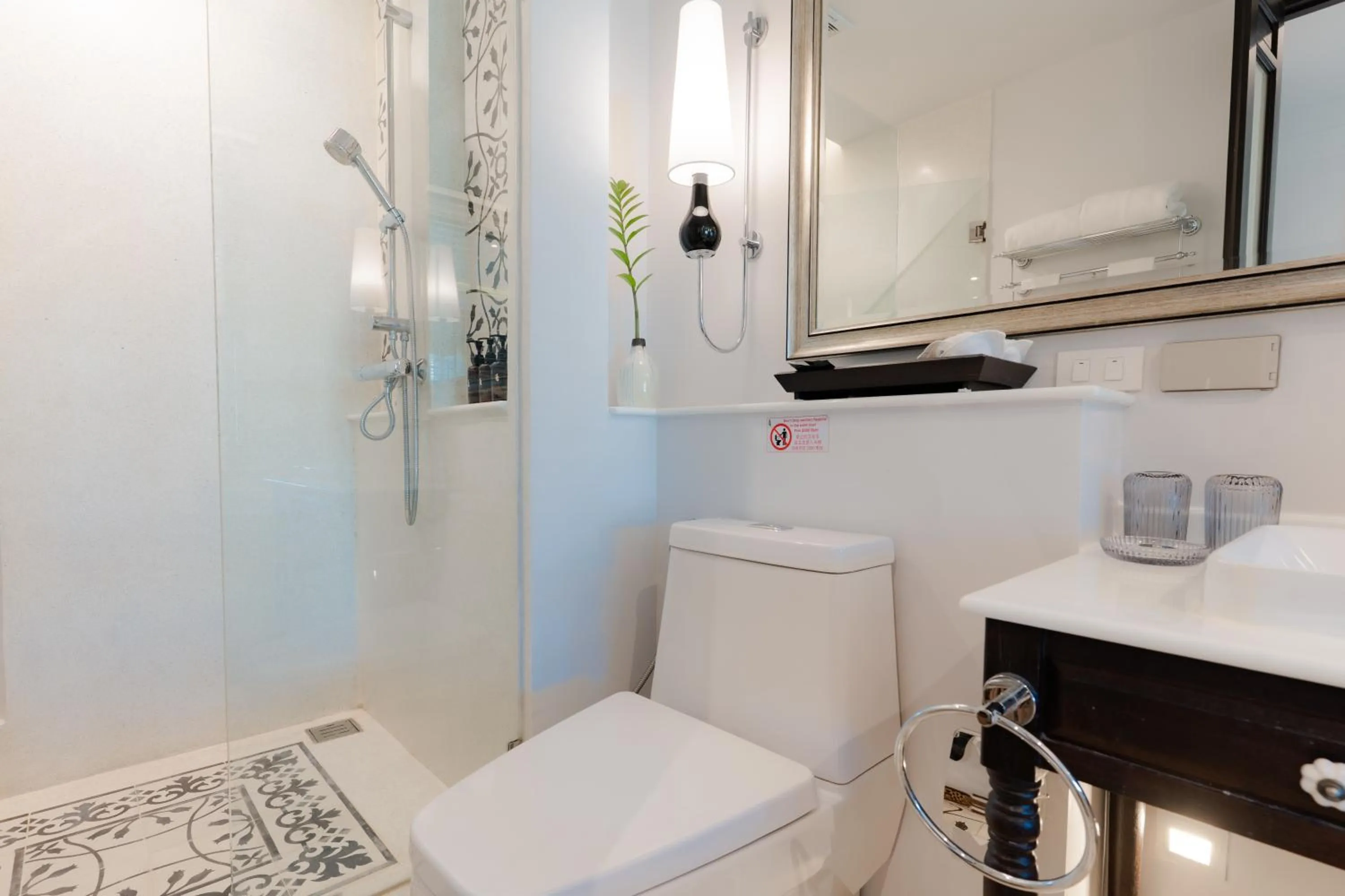 Toilet in Siri Village Chiang Mai