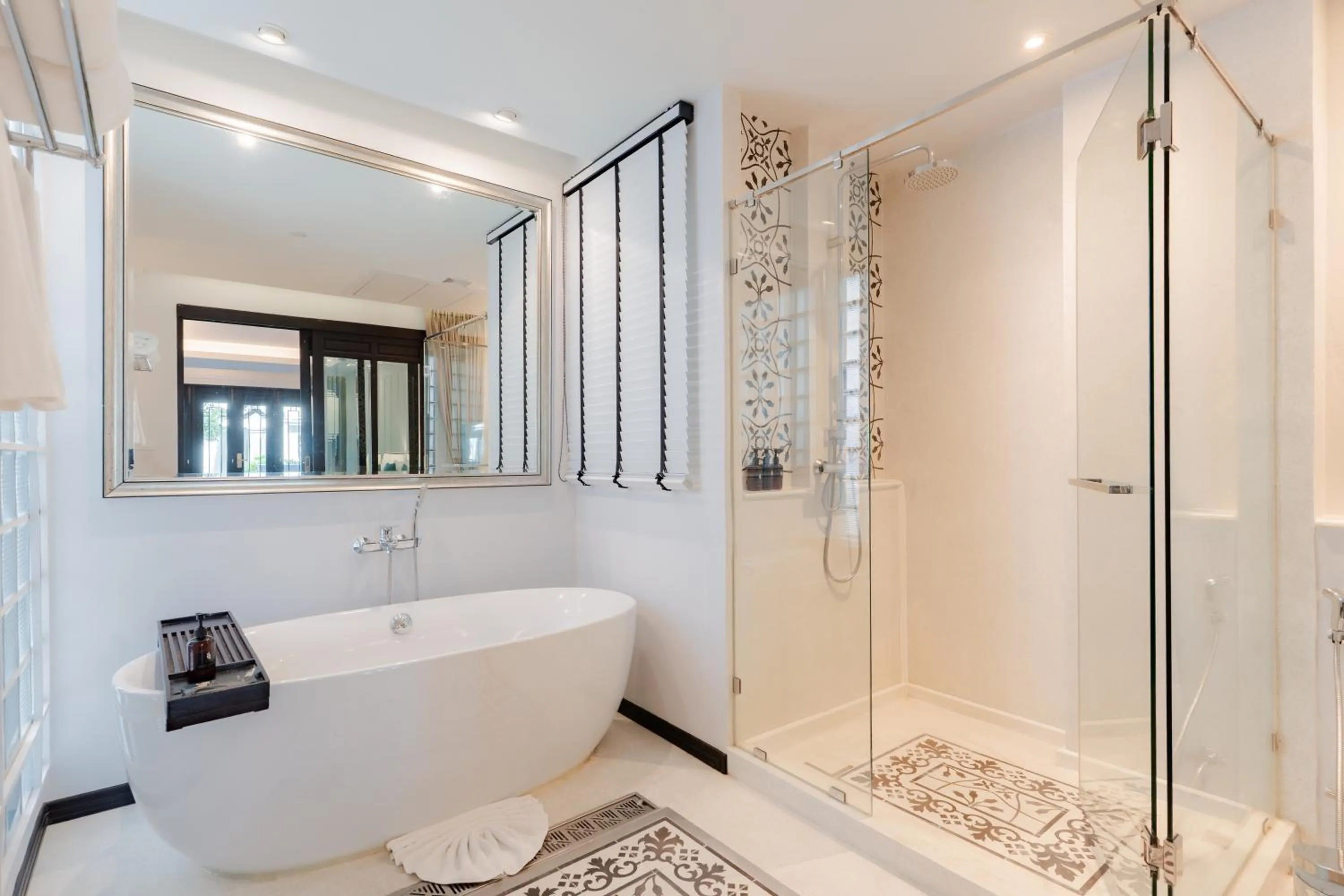 Shower in Siri Village Chiang Mai