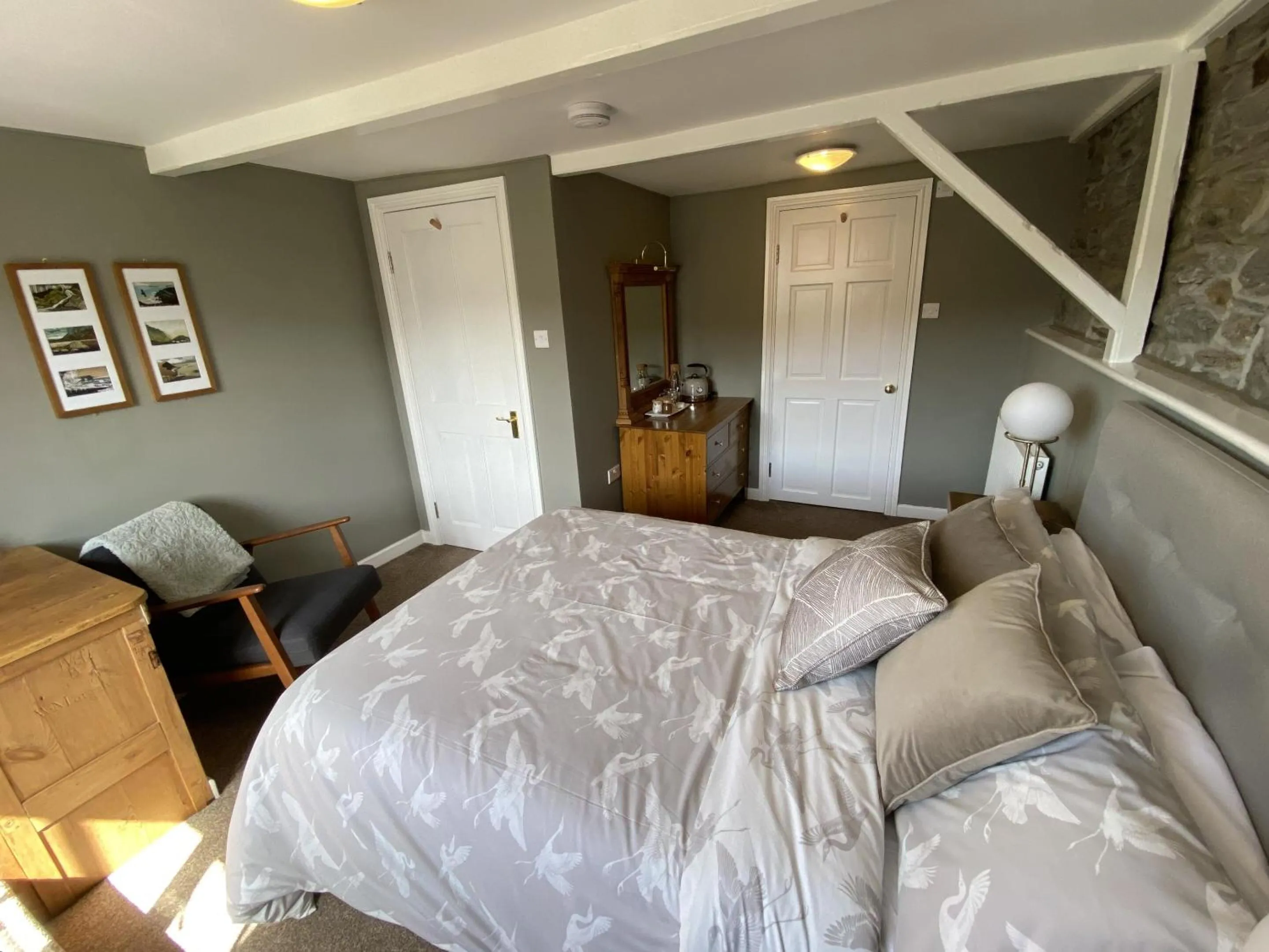 Bedroom, Bed in Tom's of Tregaron