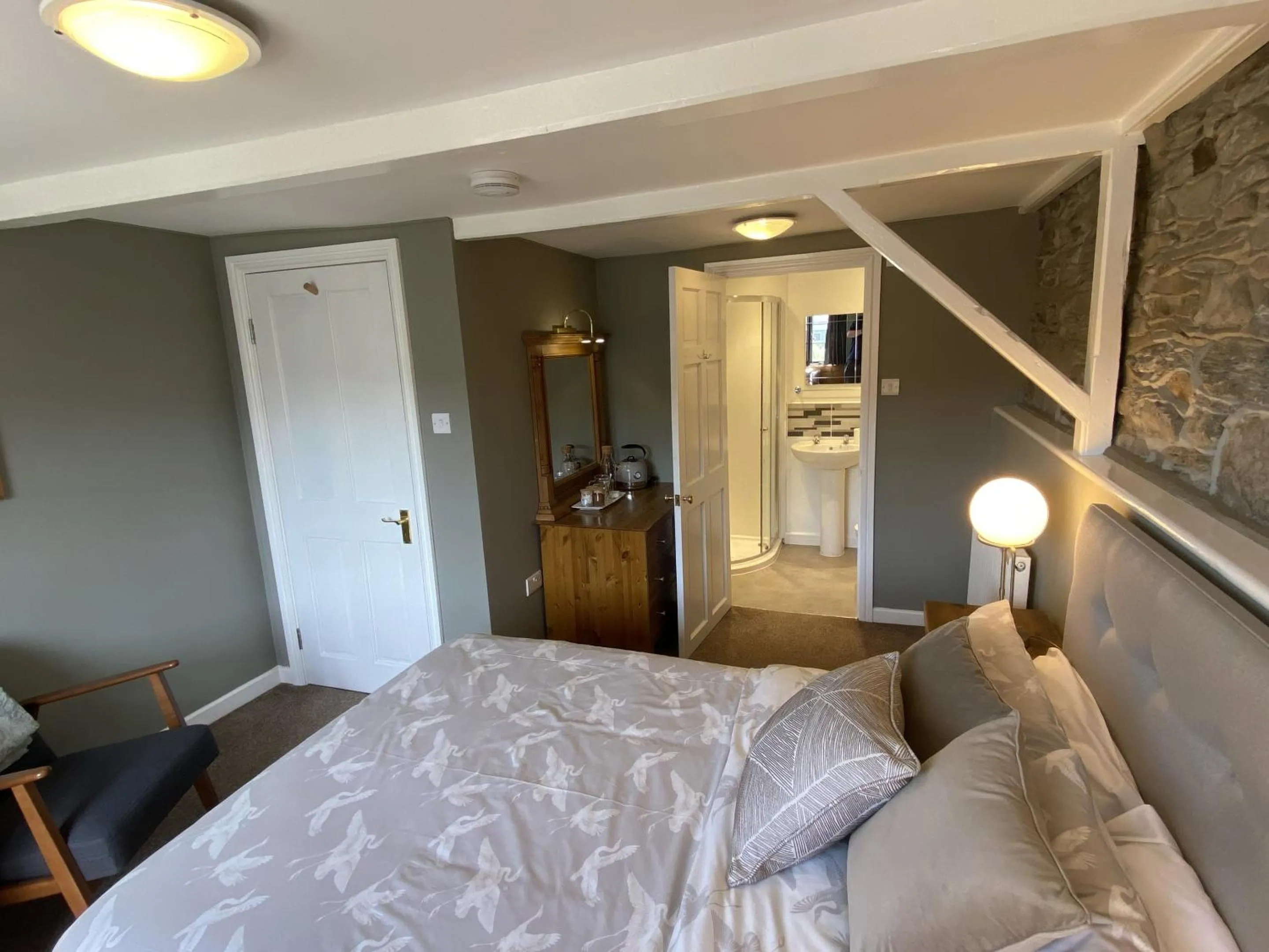 Bedroom, Bed in Tom's of Tregaron