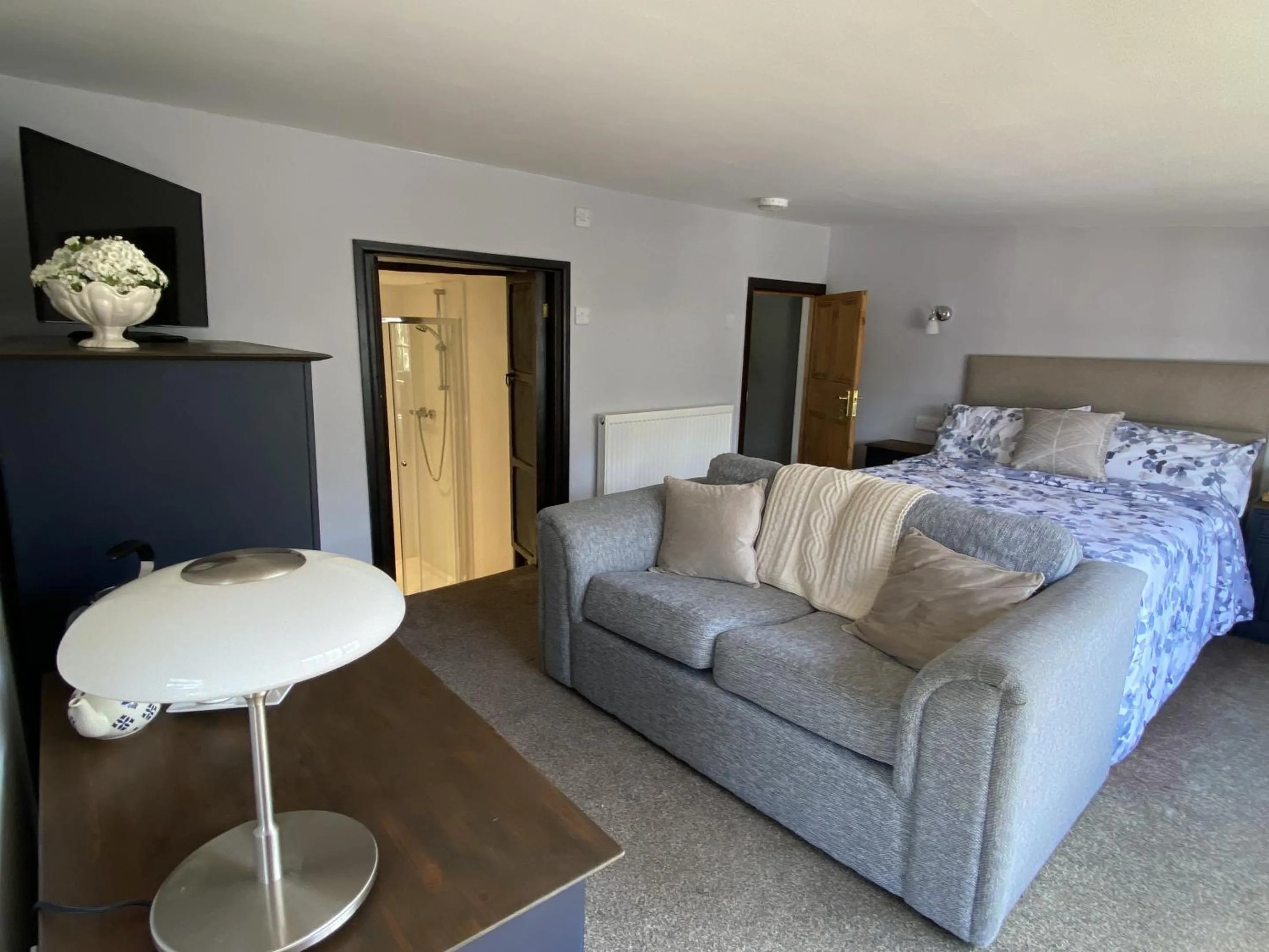 Bedroom, Bed in Tom's of Tregaron