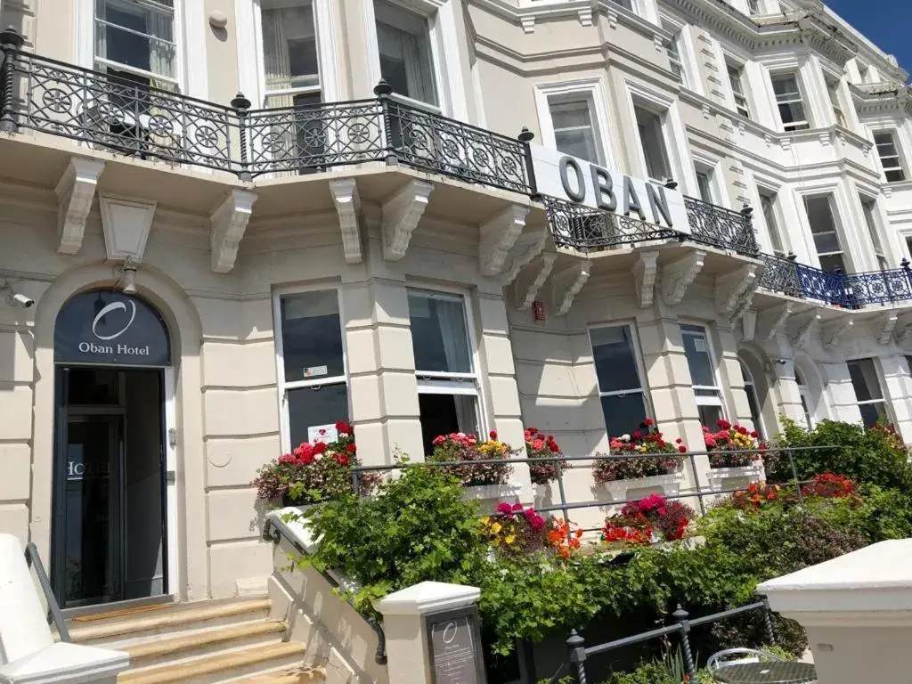 Facade/entrance in Oban Hotel Facade/entrance in Oban Hotel