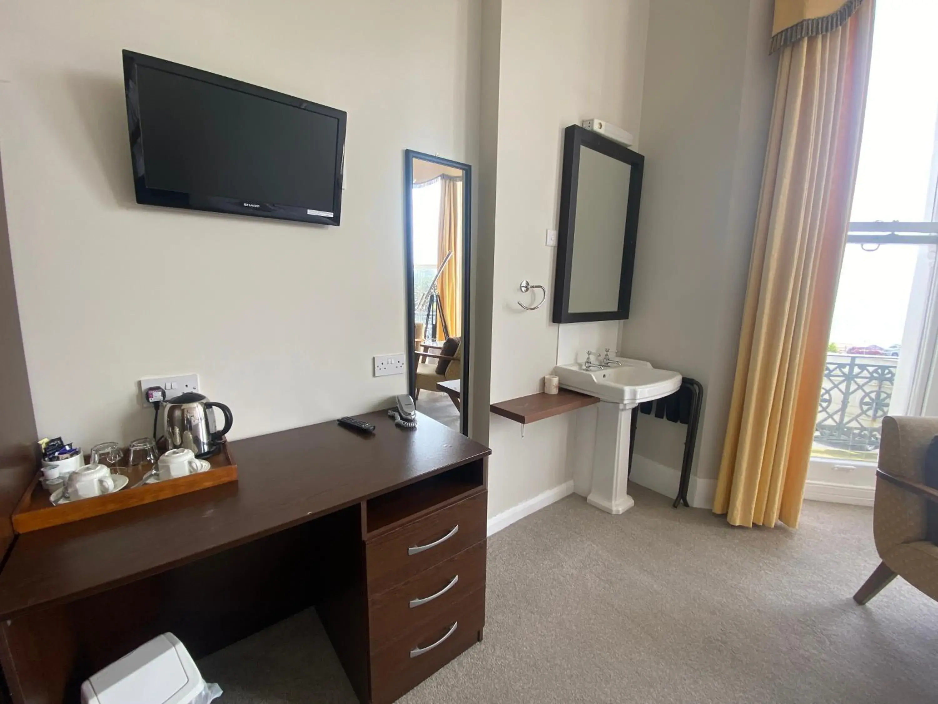 Deluxe Double Room with View in Oban Hotel Deluxe Double Room with View in Oban Hotel