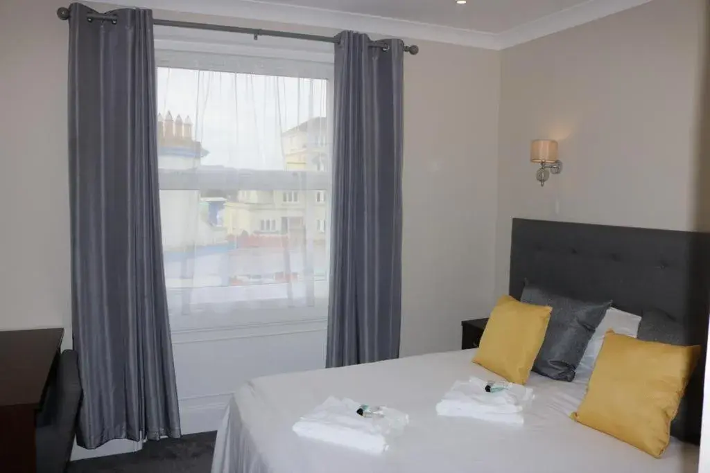 Bedroom in Oban Hotel Bedroom in Oban Hotel