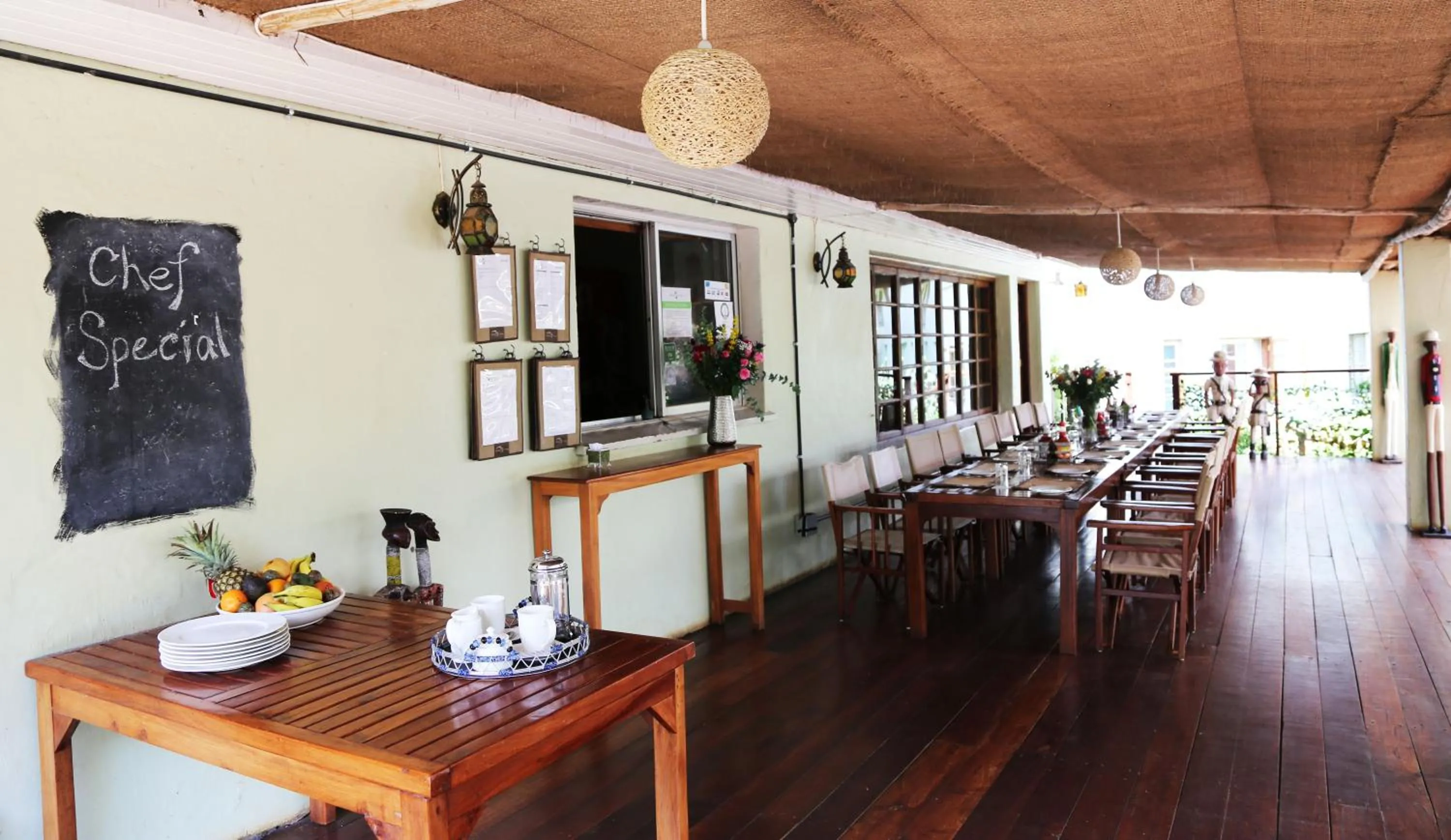 Lounge or bar in Wildebeest Eco Camp