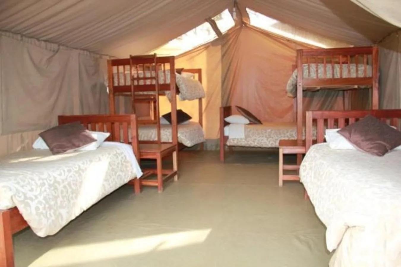 Photo of the whole room, Bed in Wildebeest Eco Camp