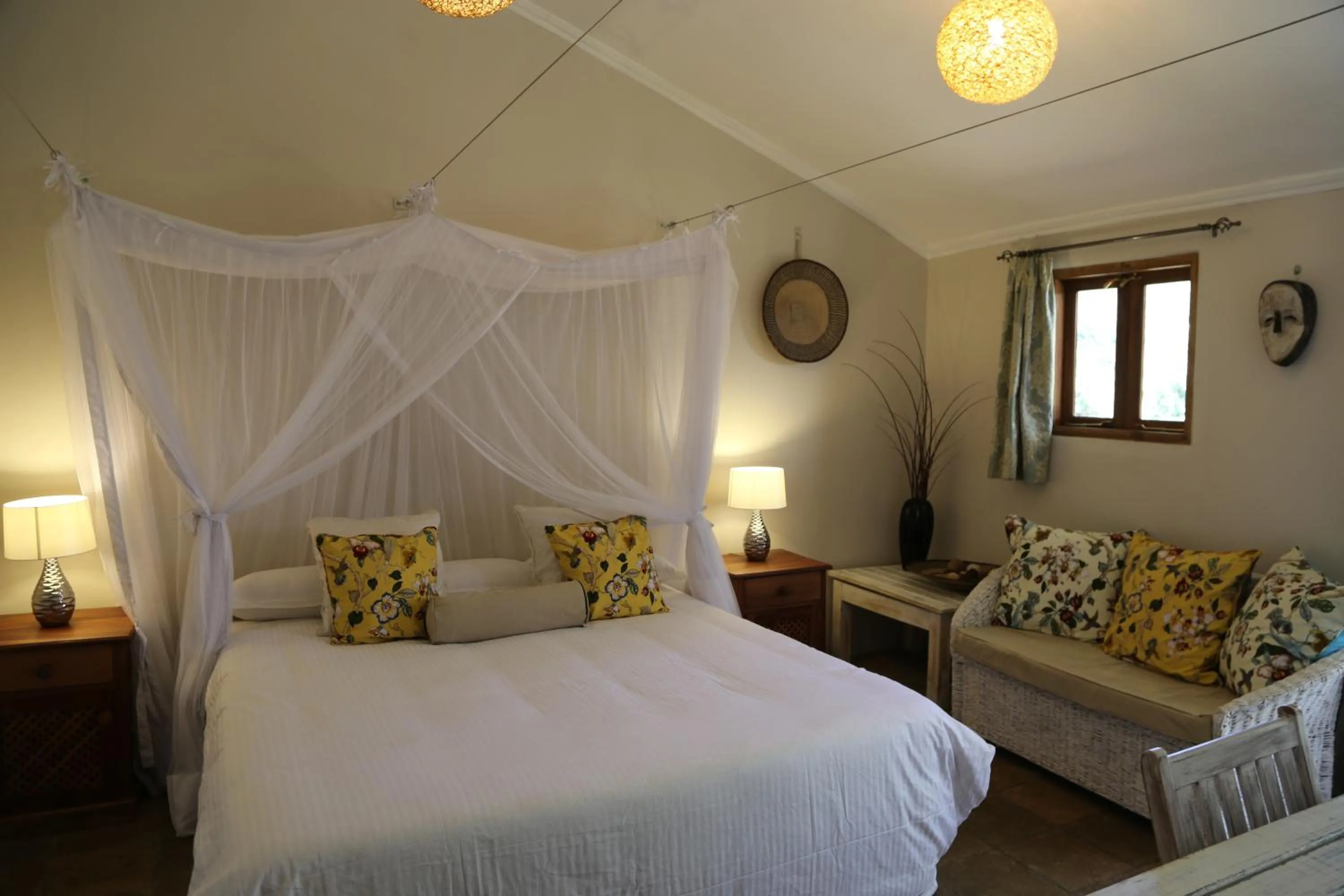 Bedroom, Bed in Wildebeest Eco Camp