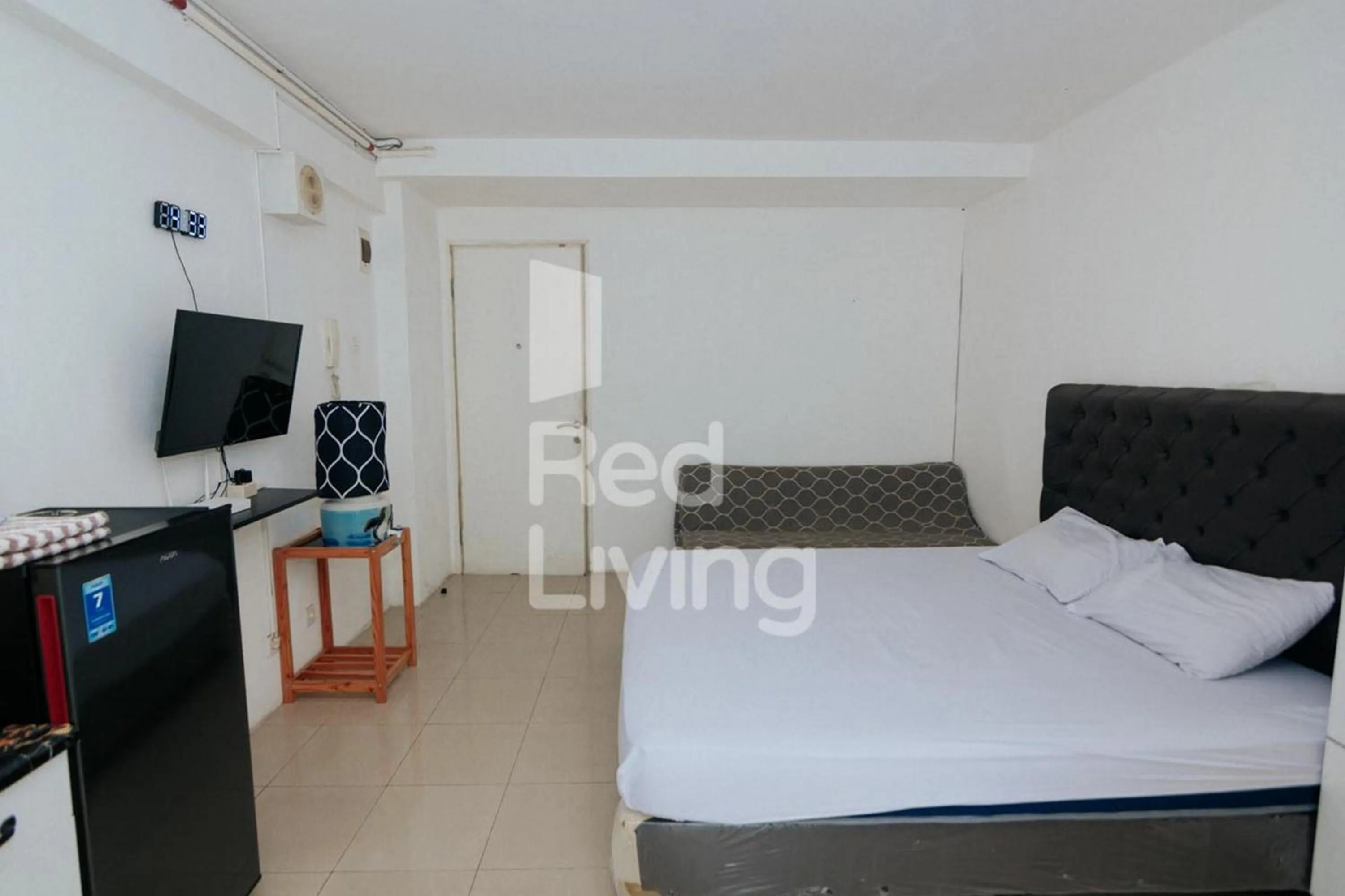 Bedroom, Bed in RedLiving Apartemen Bassura City - Aokla Property Tower Dahlia