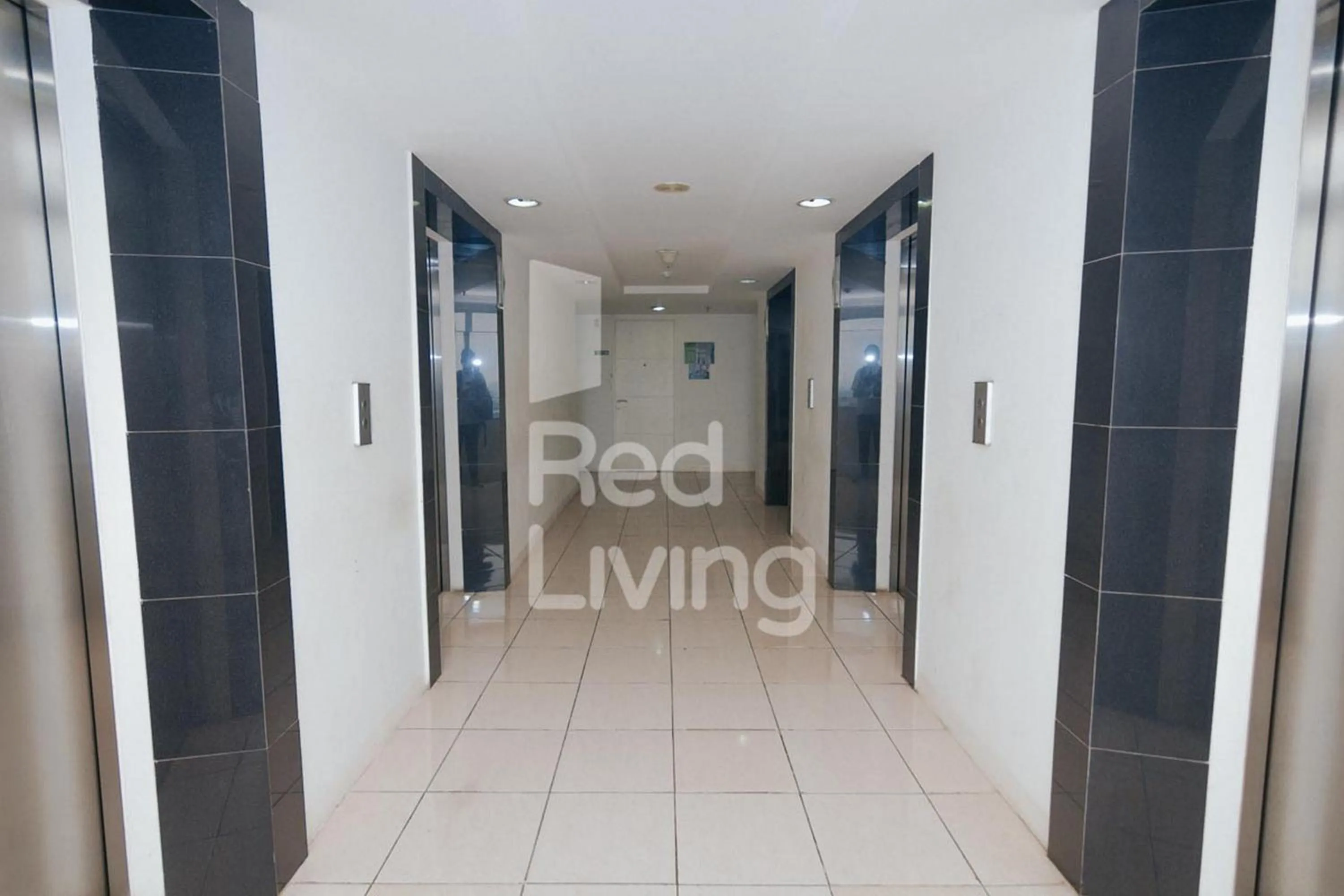 Property building in RedLiving Apartemen Bassura City - Aokla Property Tower Dahlia