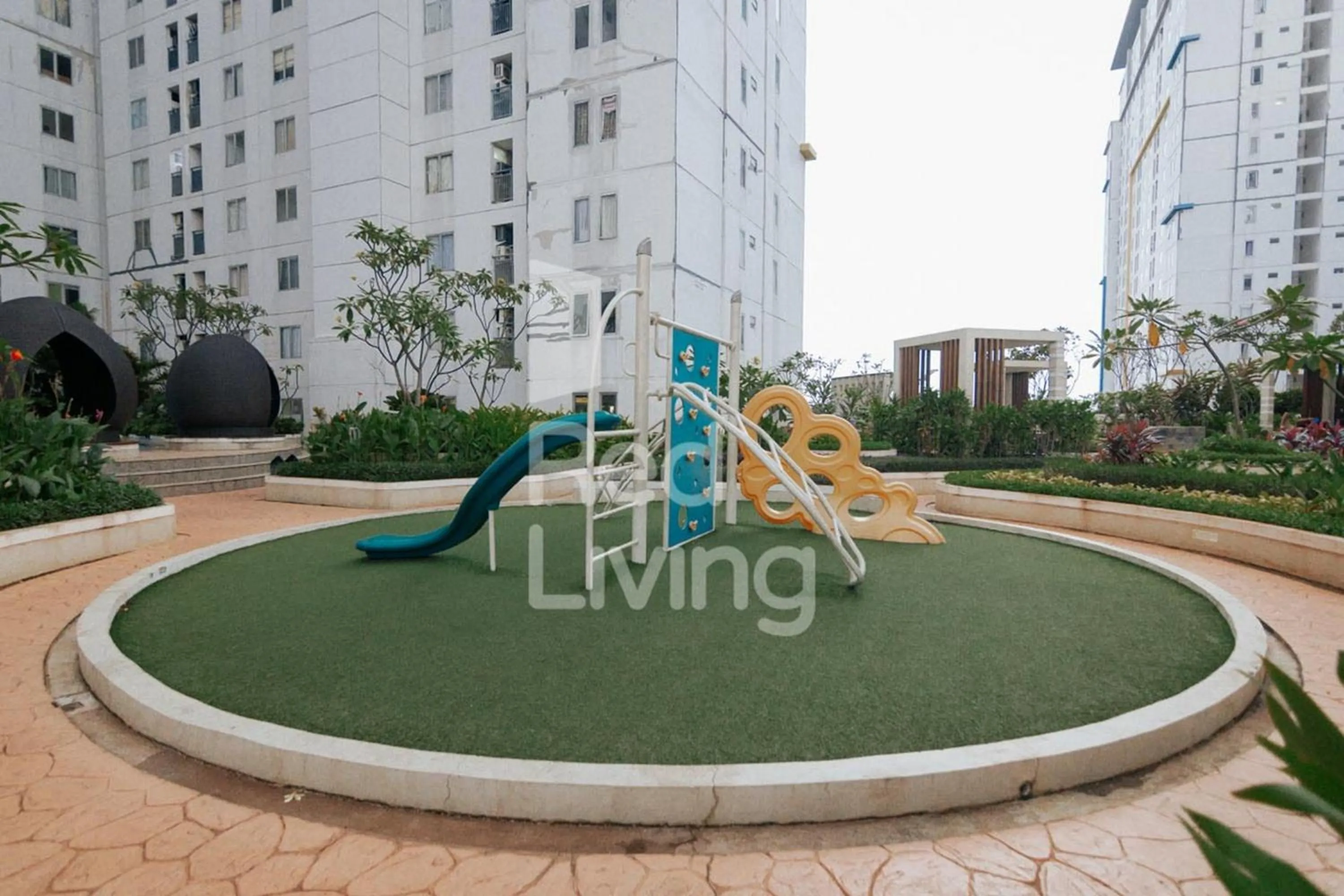Children play ground in RedLiving Apartemen Bassura City - Aokla Property Tower Dahlia