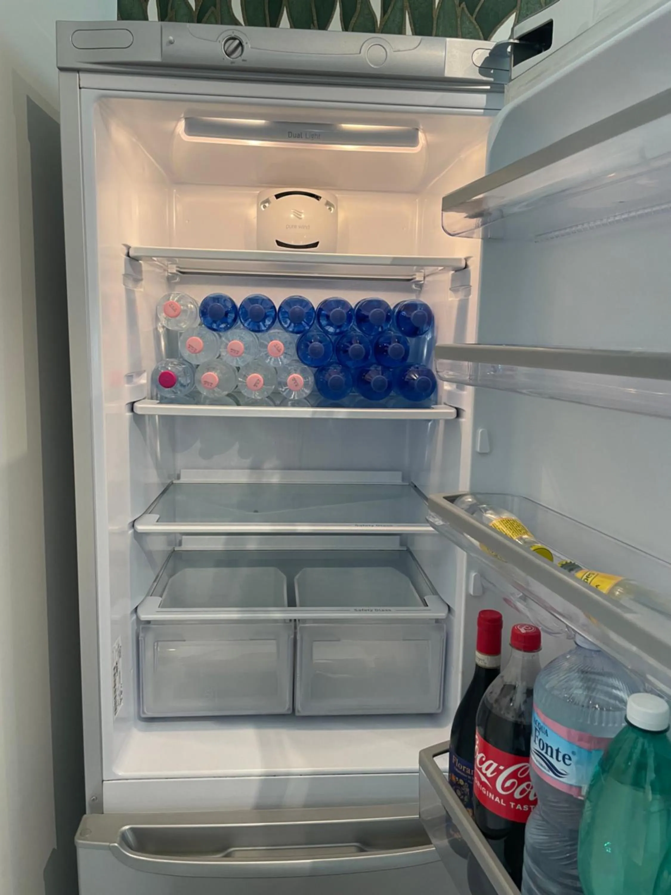 Communal kitchen in Stella Rooms