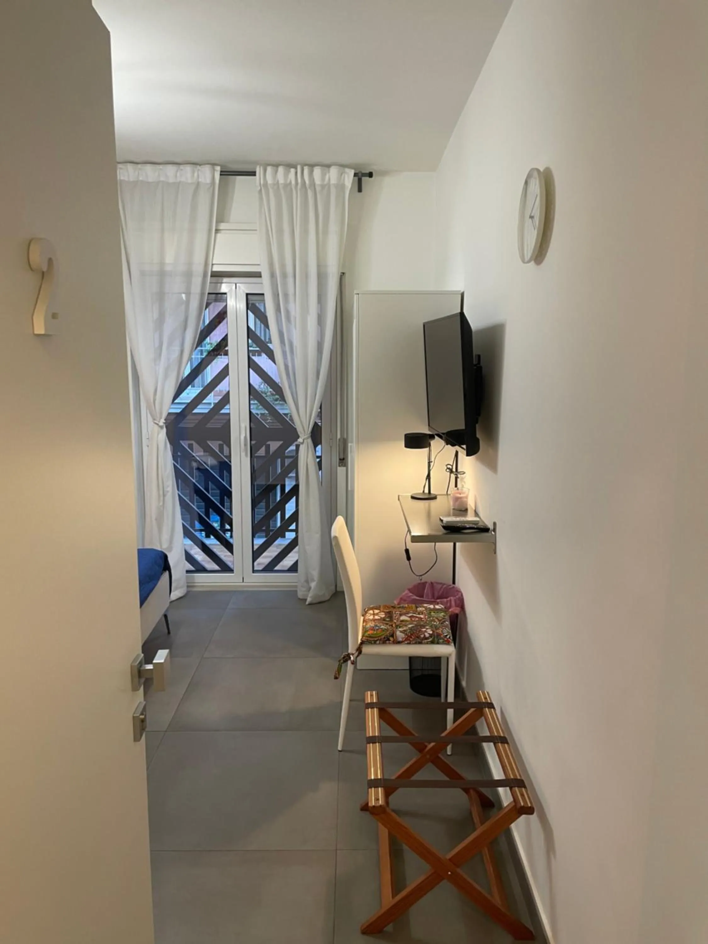 hair dresser in Stella Rooms