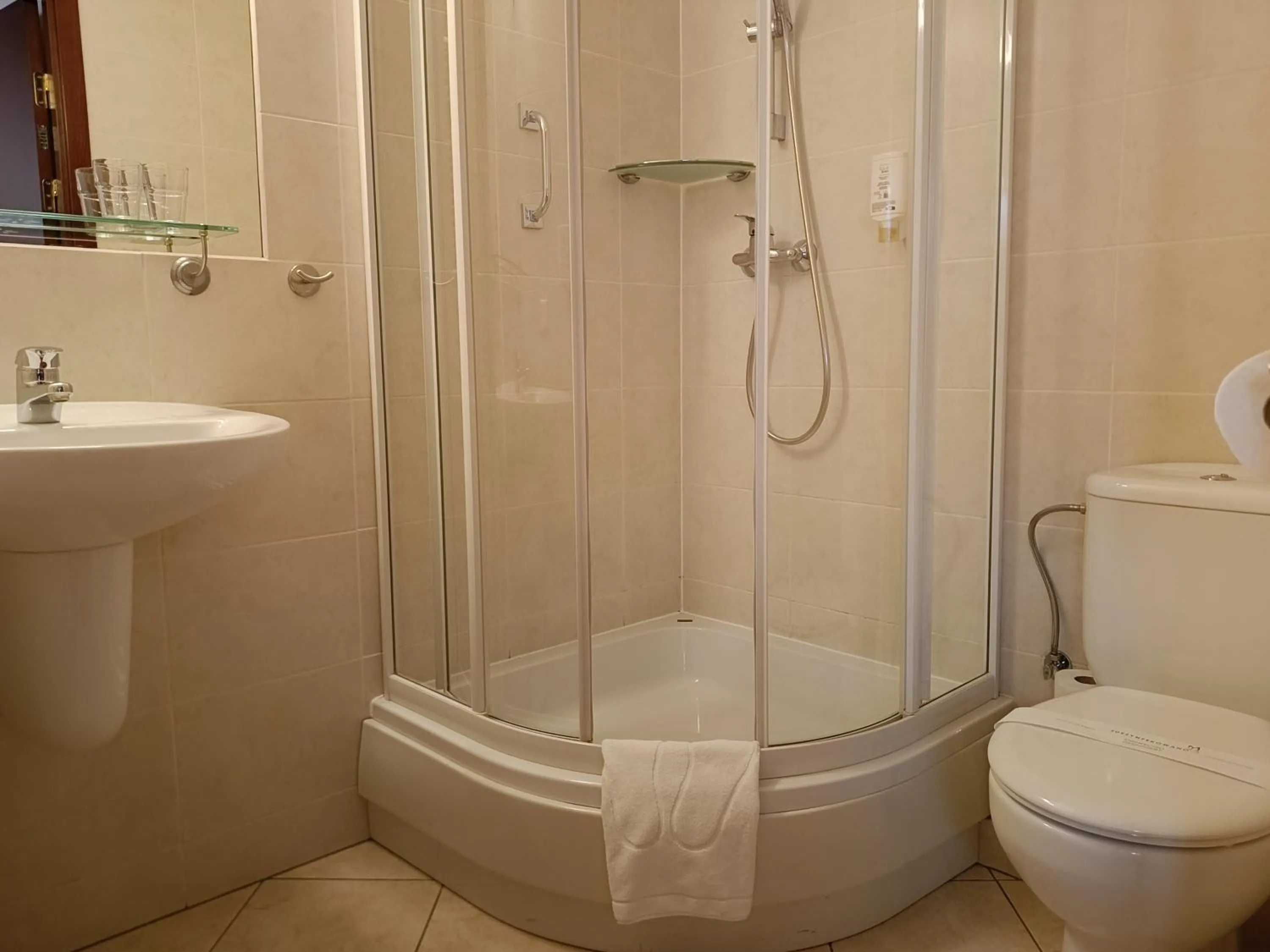 Toilet in Hotel Stare Miasto Old Town