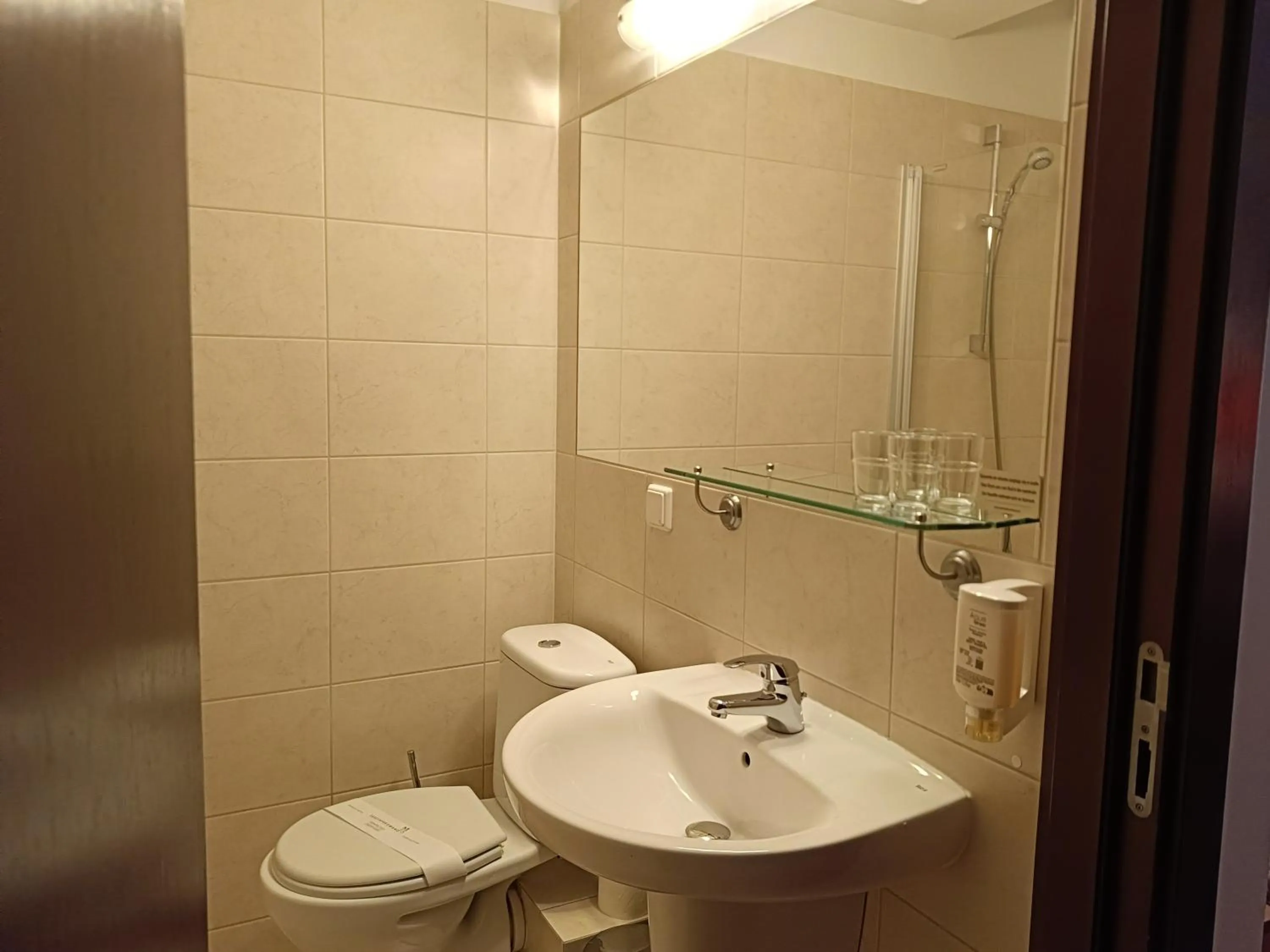 Toilet in Hotel Stare Miasto Old Town