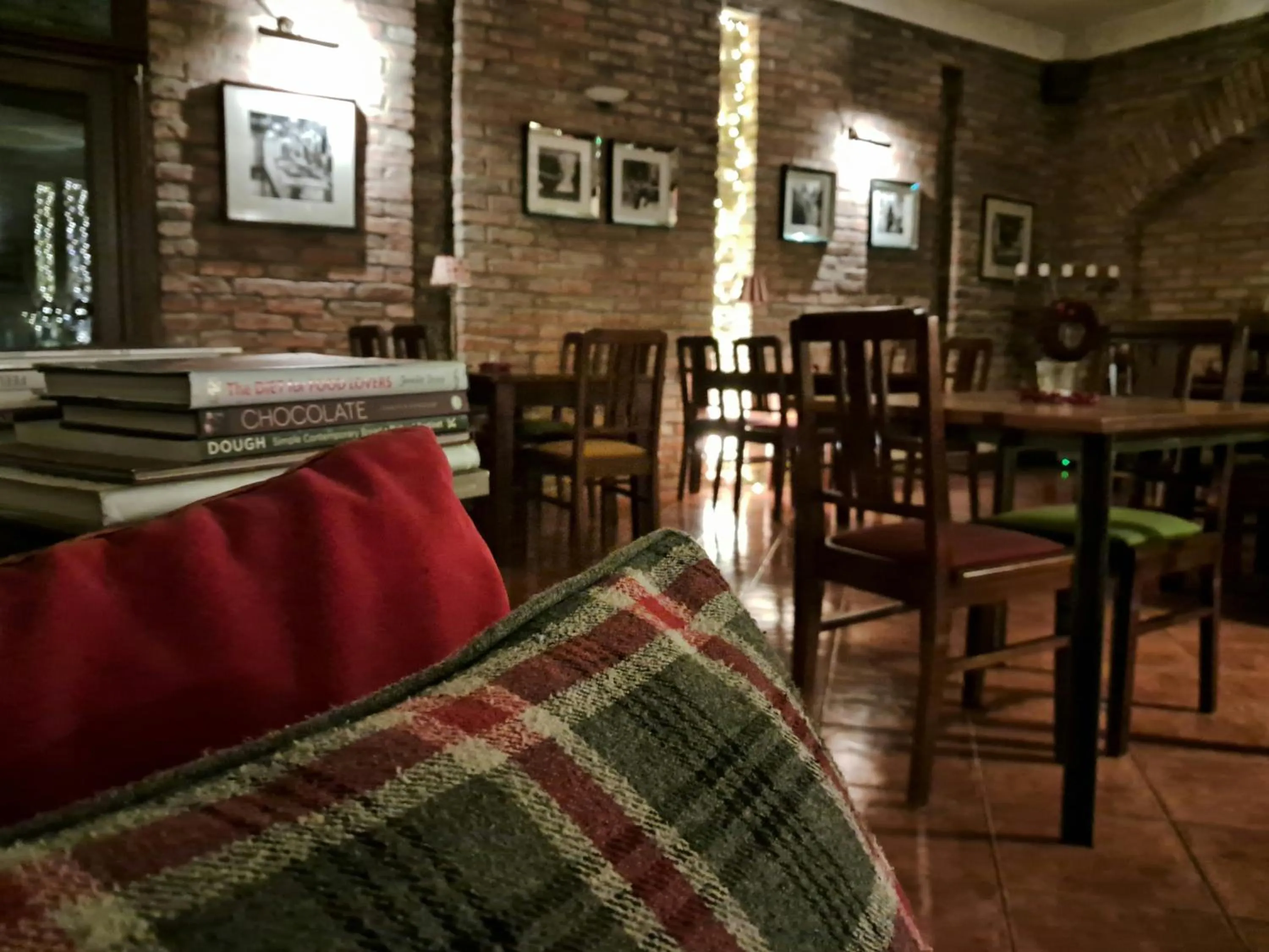 Communal lounge/ TV room in Hotel Stare Miasto Old Town