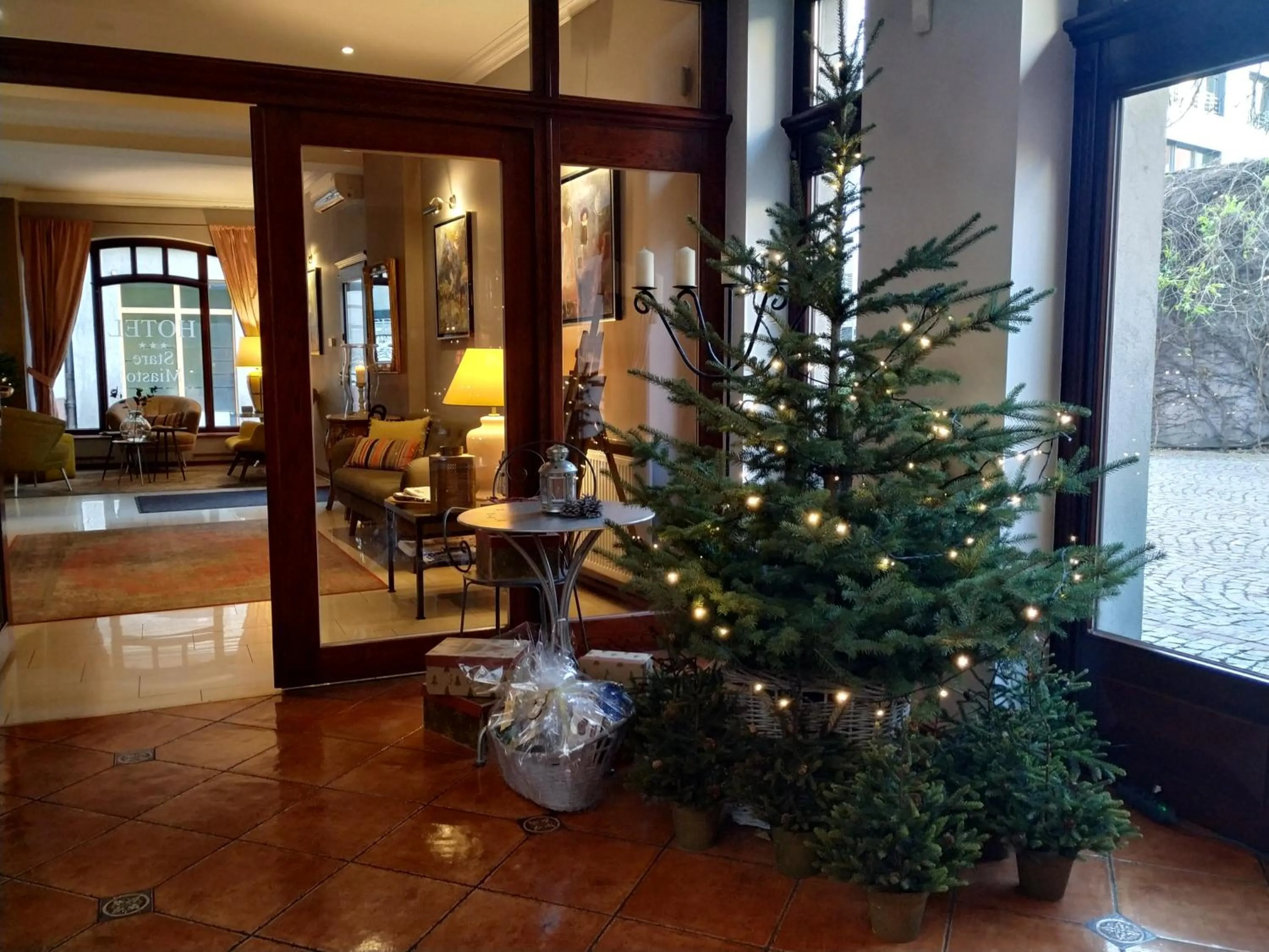 Communal lounge/ TV room in Hotel Stare Miasto Old Town