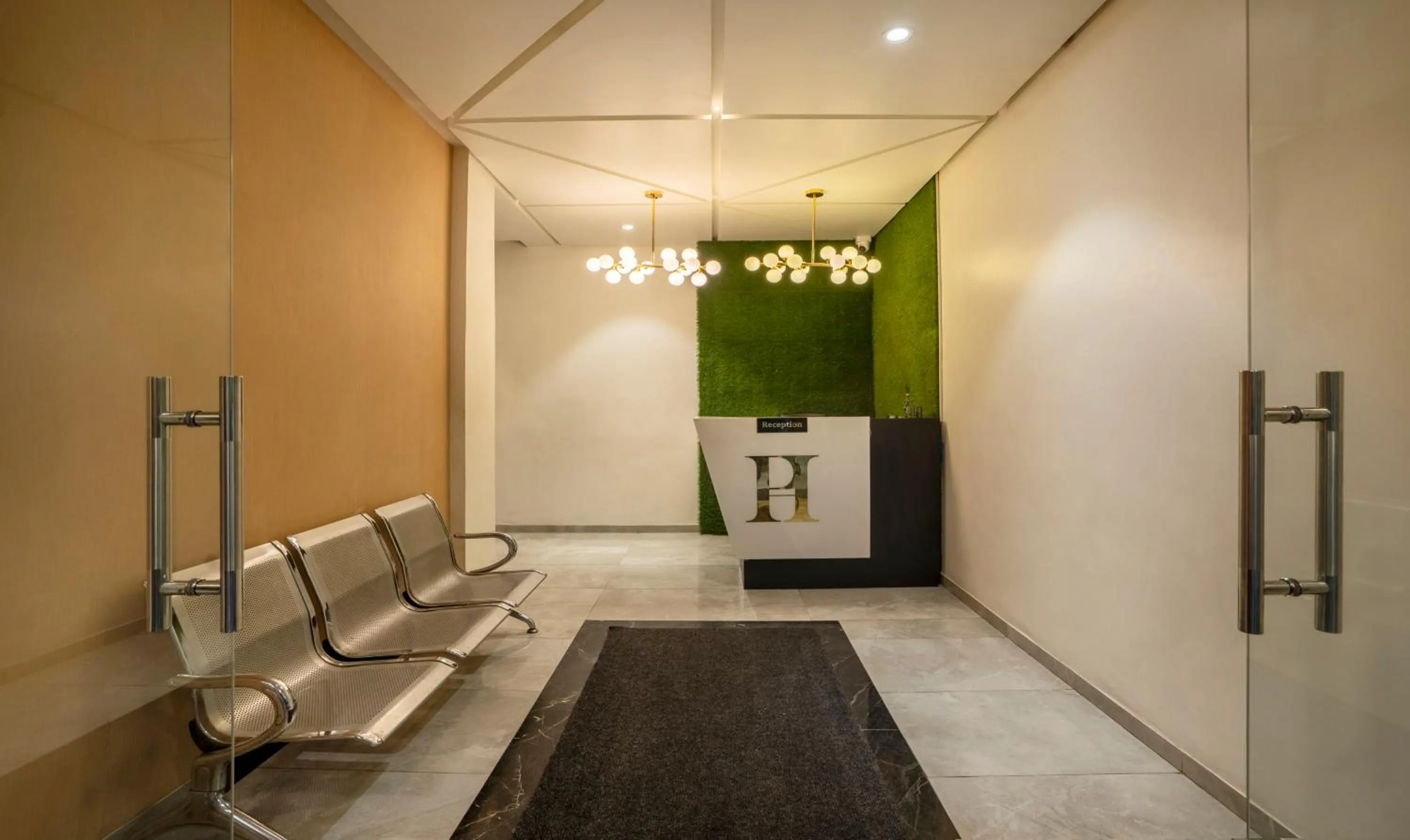 Lobby or reception in Treebo Prasha