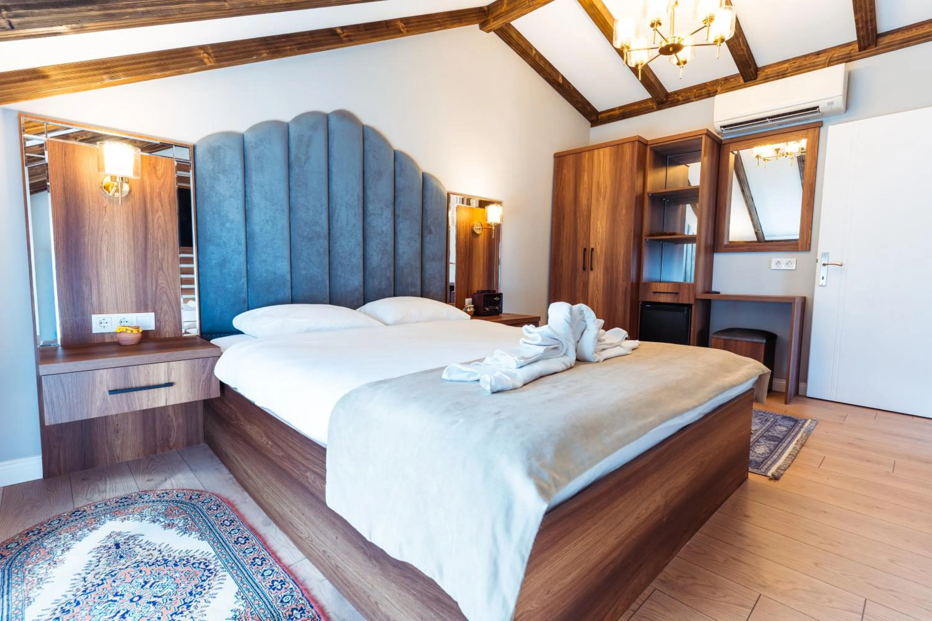 Bedroom in POISON GARDEN SUİTE