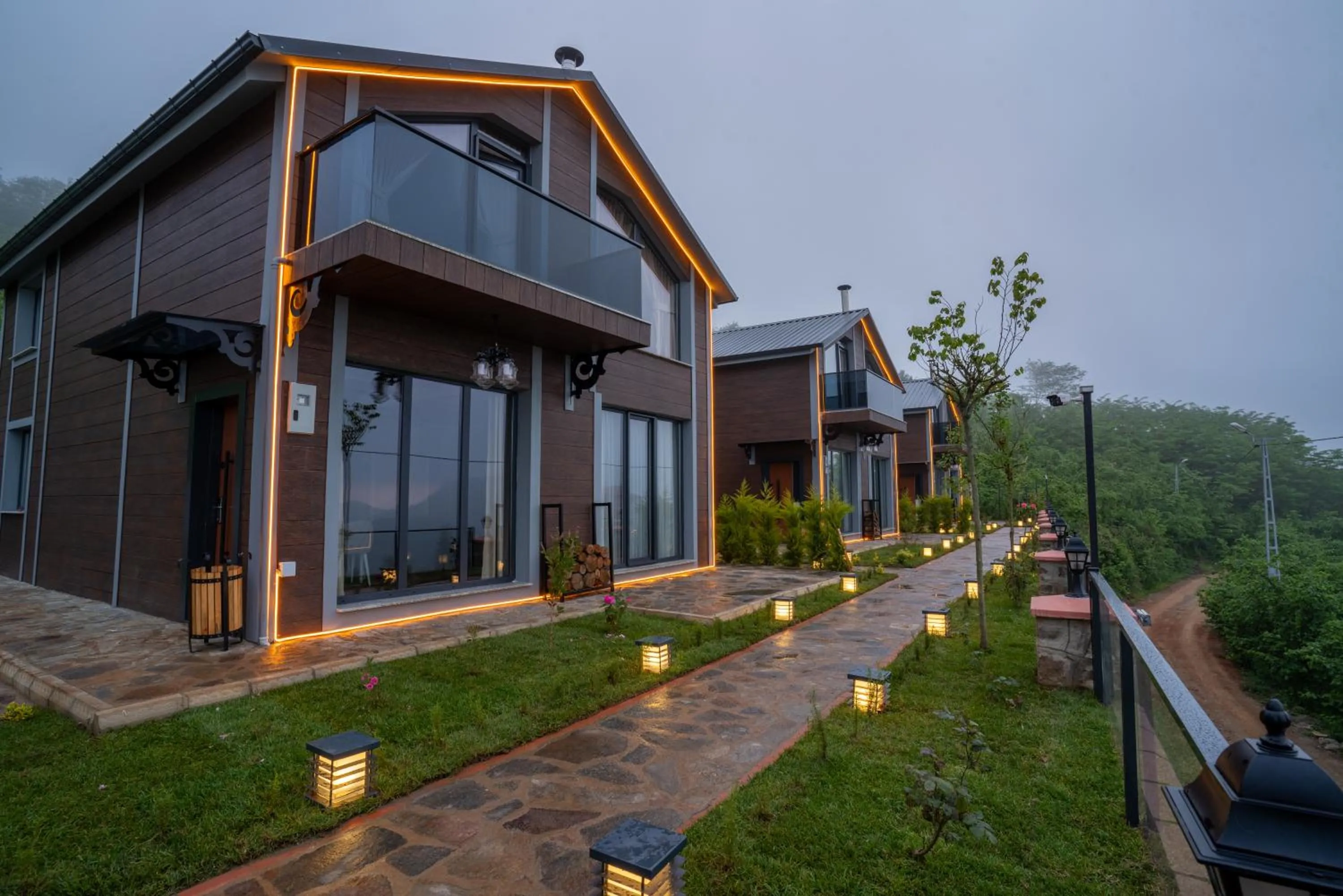 Property building in POISON GARDEN SUİTE