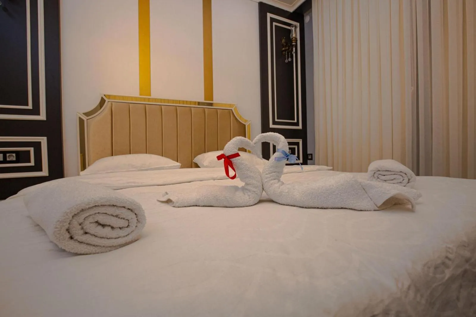 Bedroom in POISON GARDEN SUİTE