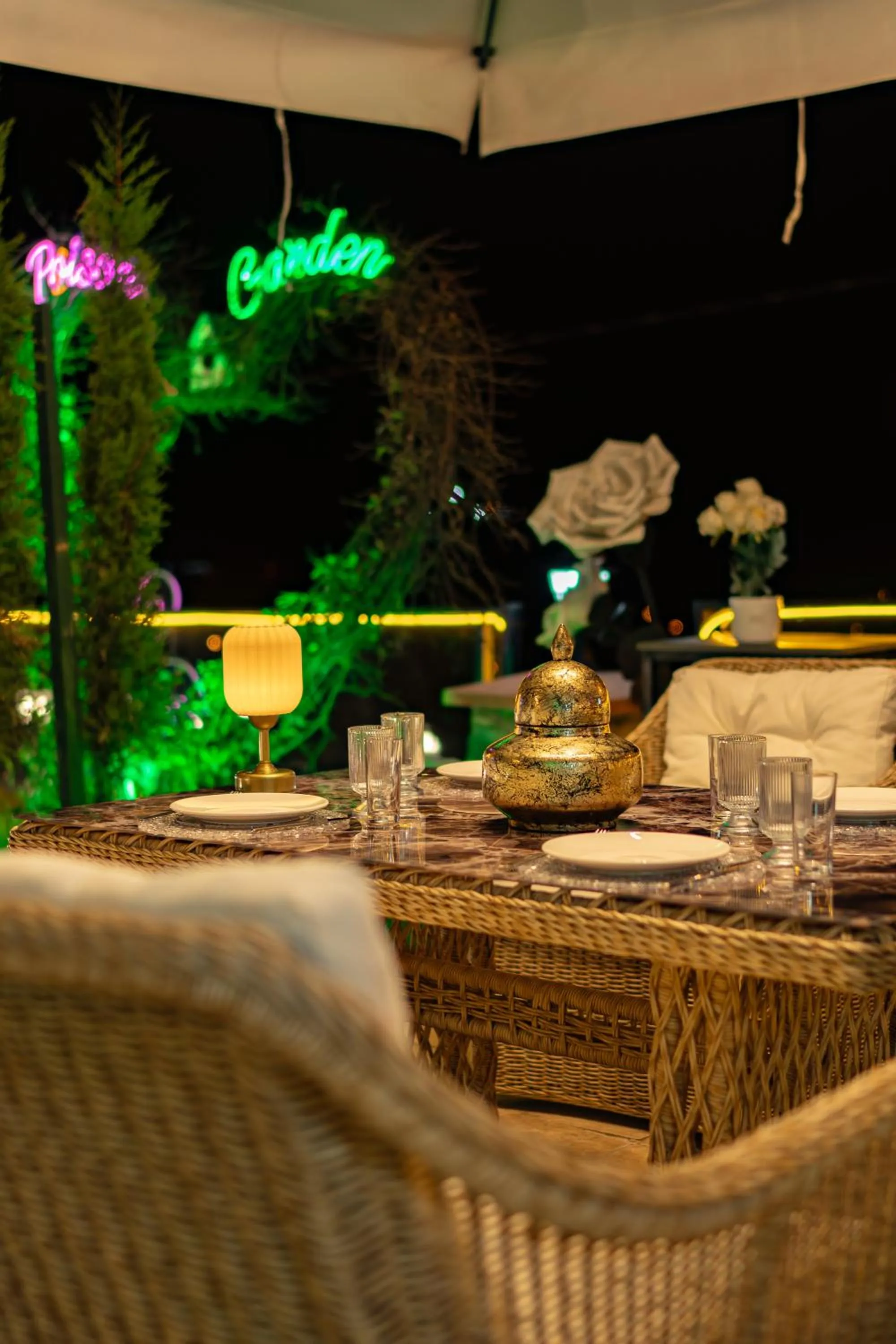 Patio in POISON GARDEN SUİTE