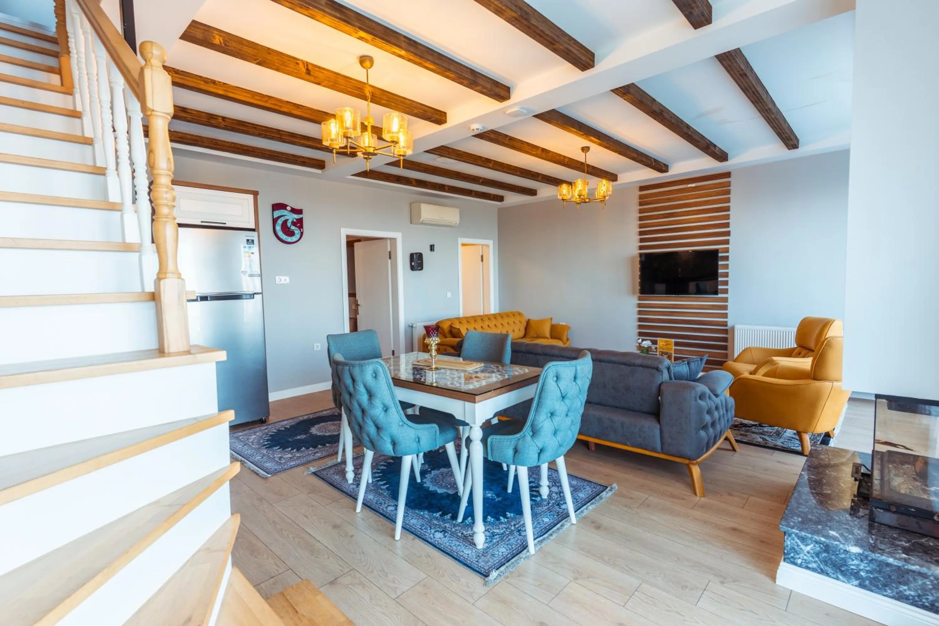 Kitchen or kitchenette in POISON GARDEN SUİTE