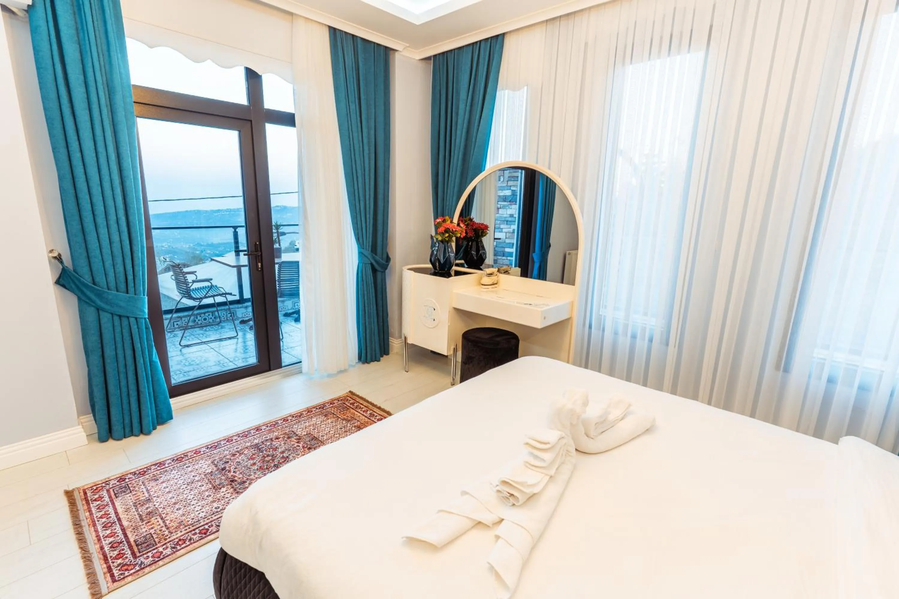 Photo of the whole room in POISON GARDEN SUİTE