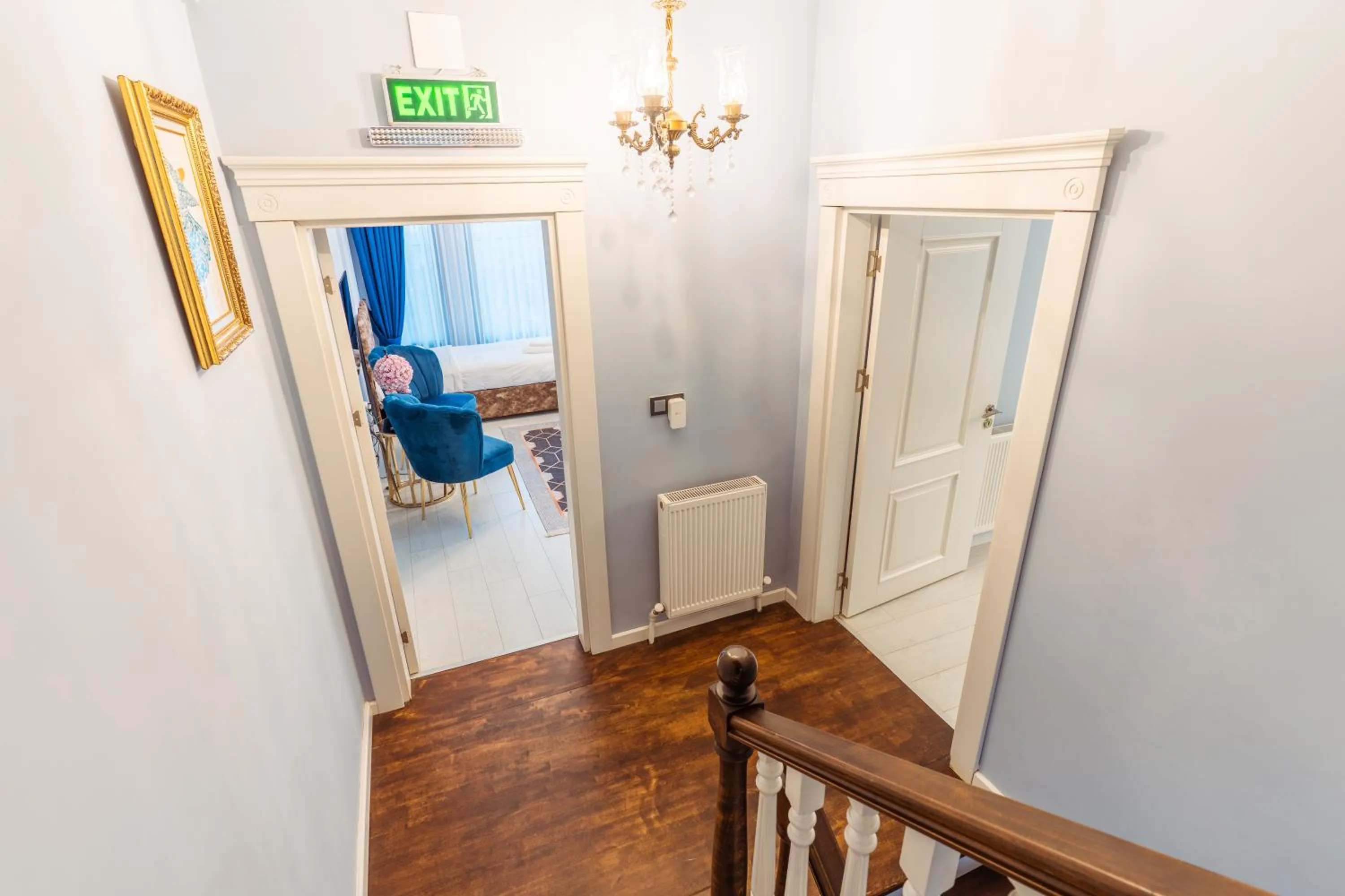 Seating area in POISON GARDEN SUİTE